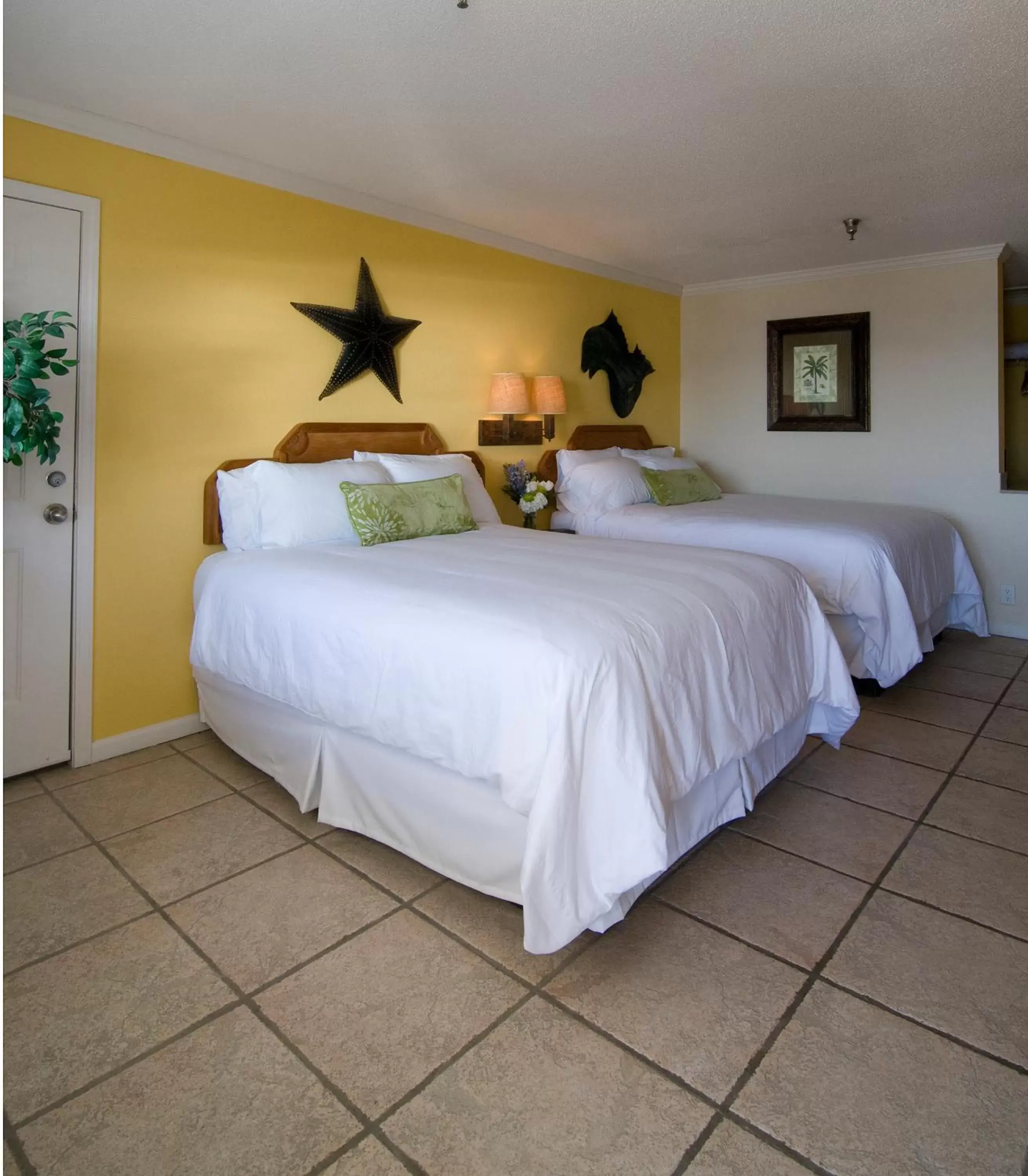 Queen Room with Two Queen Beds - Non Ocean View in Ocean Isle Inn