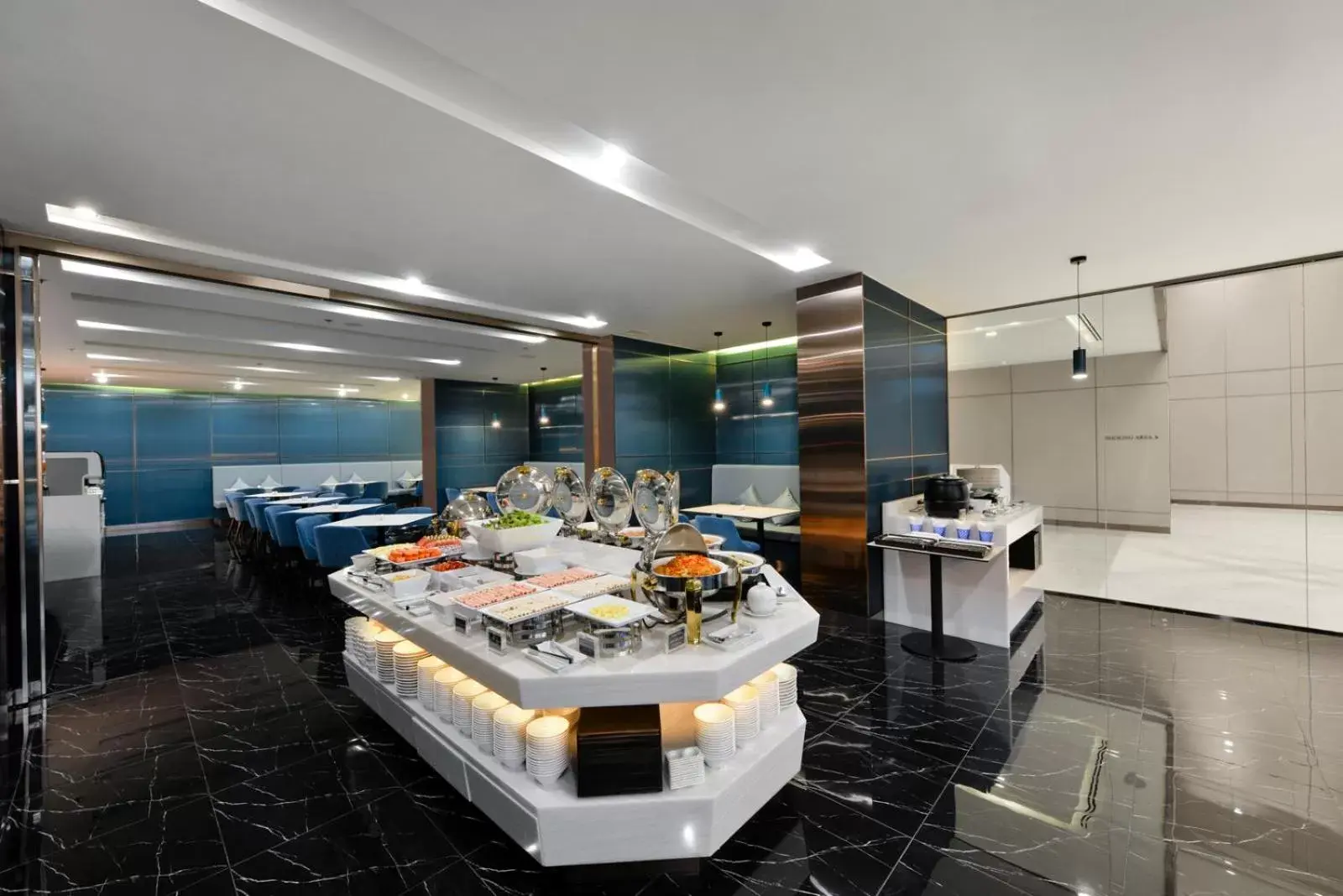 Restaurant/places to eat in Centre Point Prime Hotel Pattaya Restaurant/places to eat in Centre Point Prime Hotel Pattaya