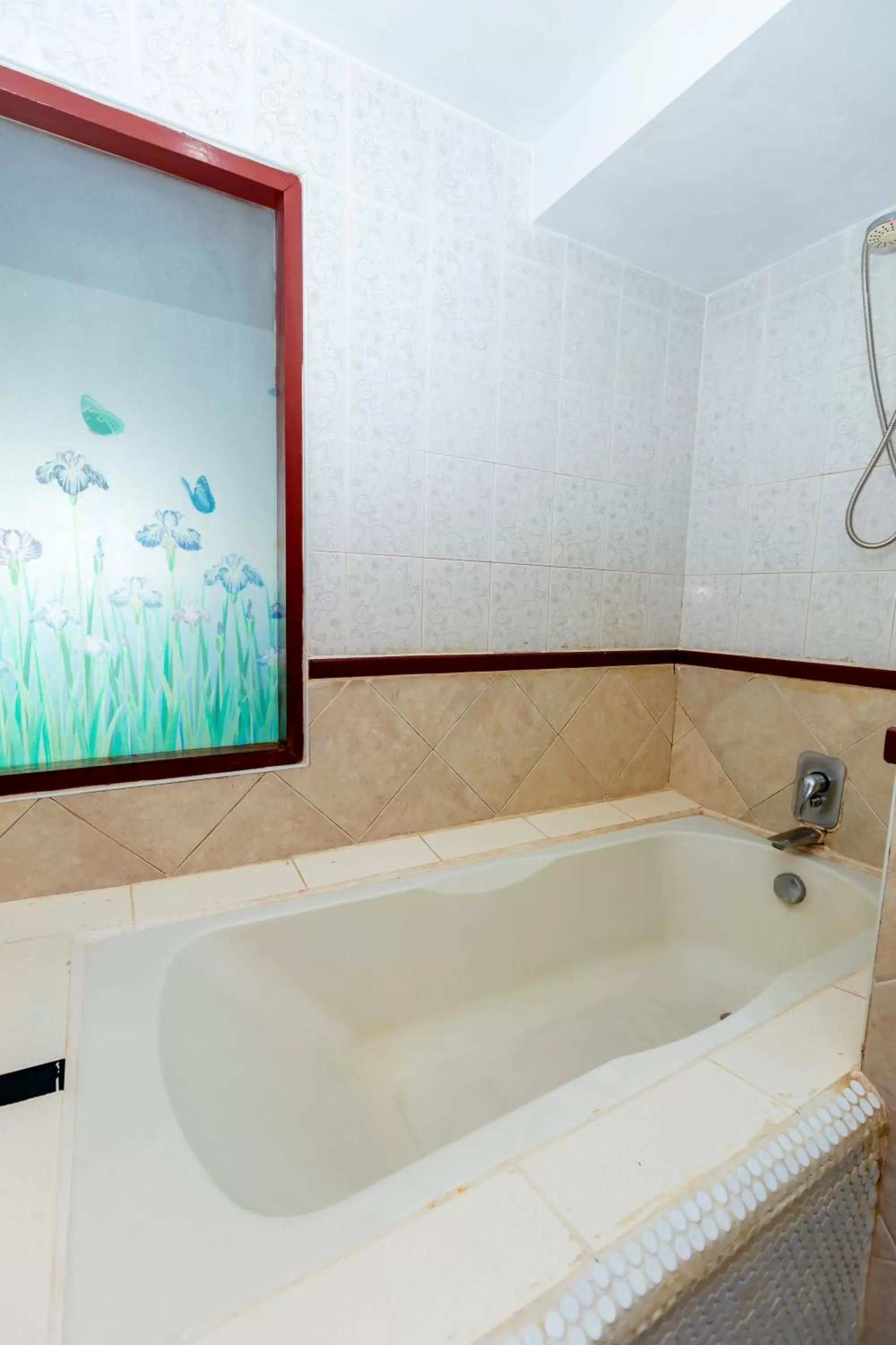 Hot Tub, Bathroom in Ao Nang Bay Resort