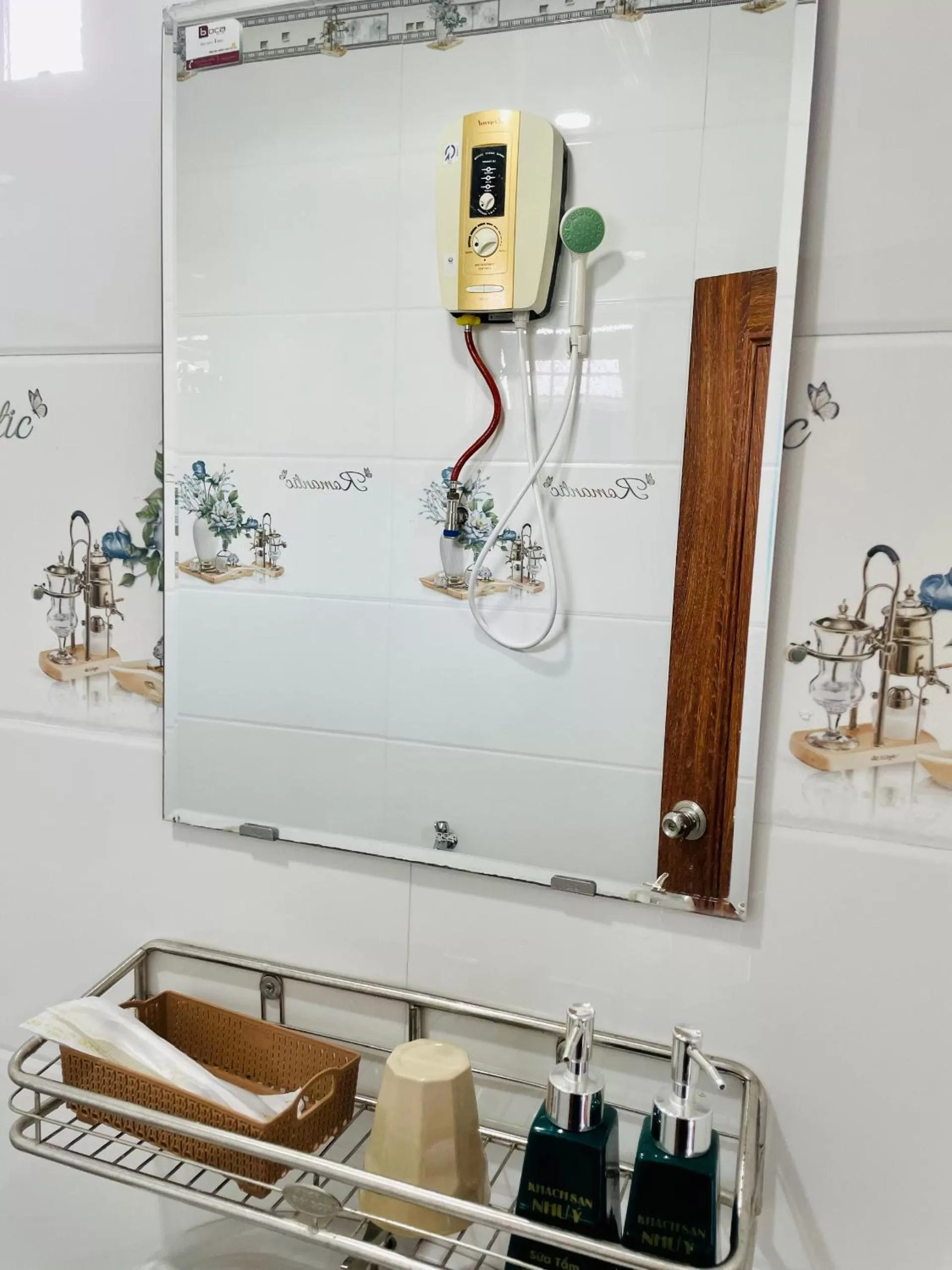 Bathroom in Nhu Y Hotel