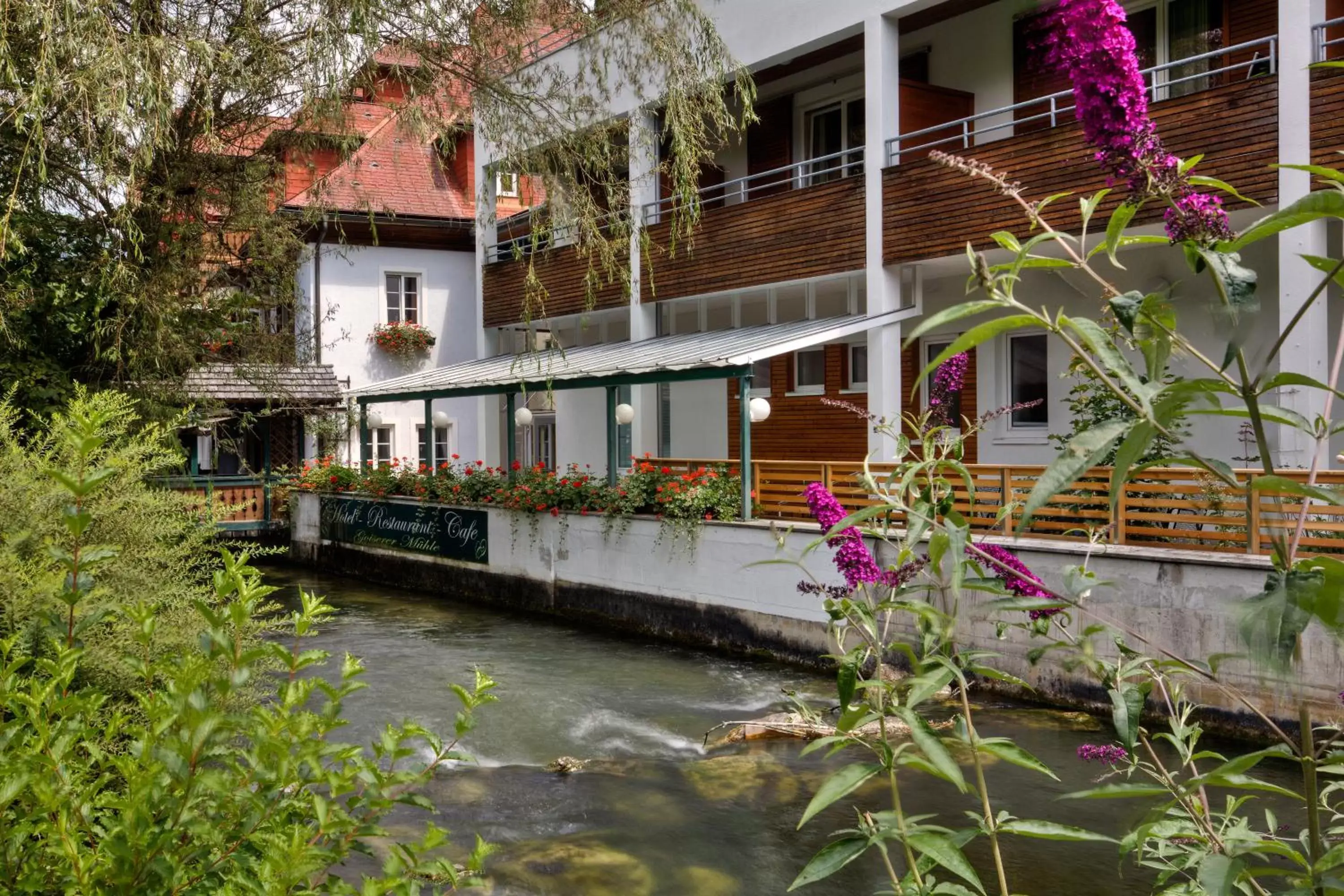 Property Building in Wohlfühlhotel Goiserer Mühle