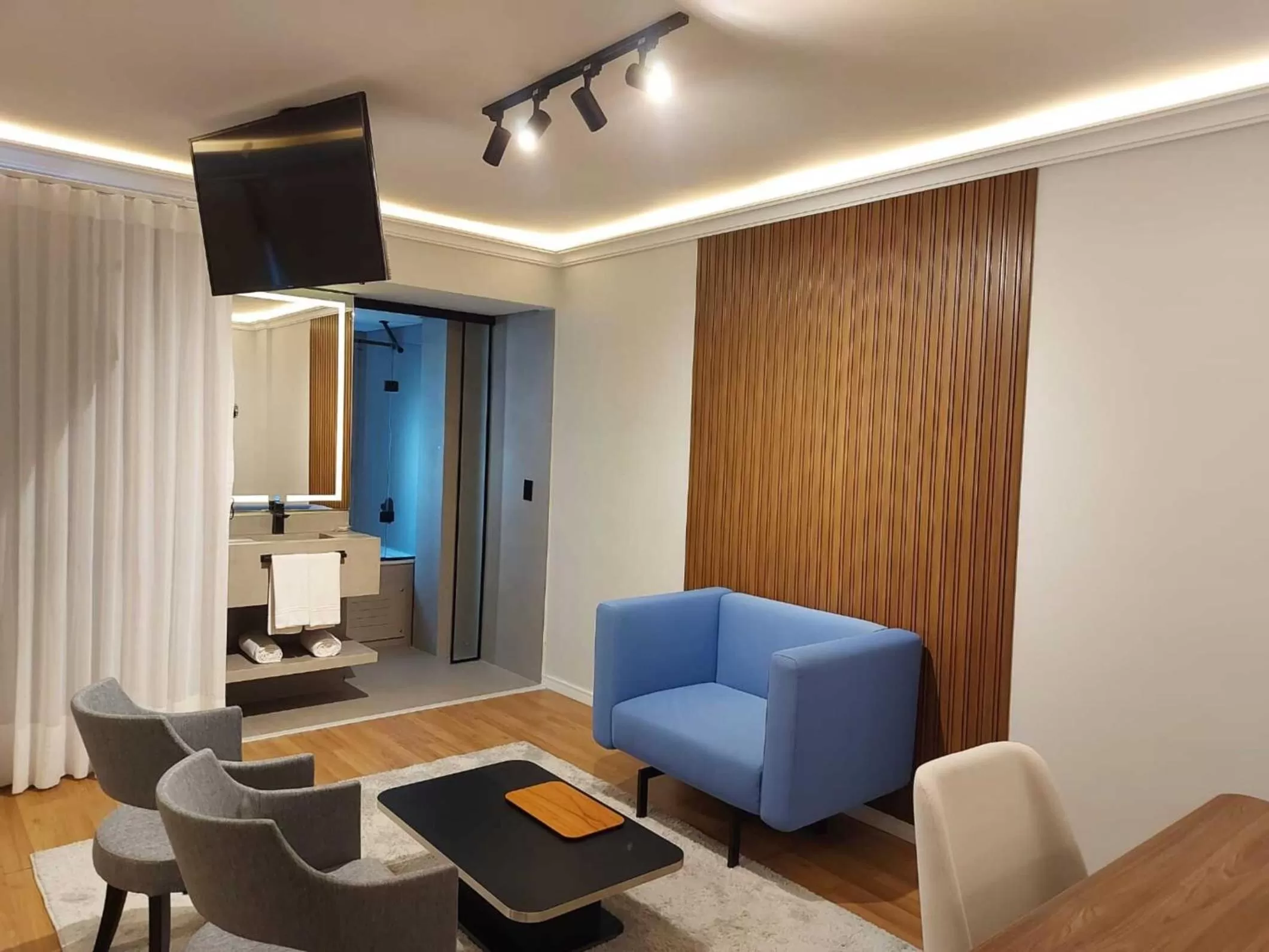 Bedroom in Summit Hotel Monaco