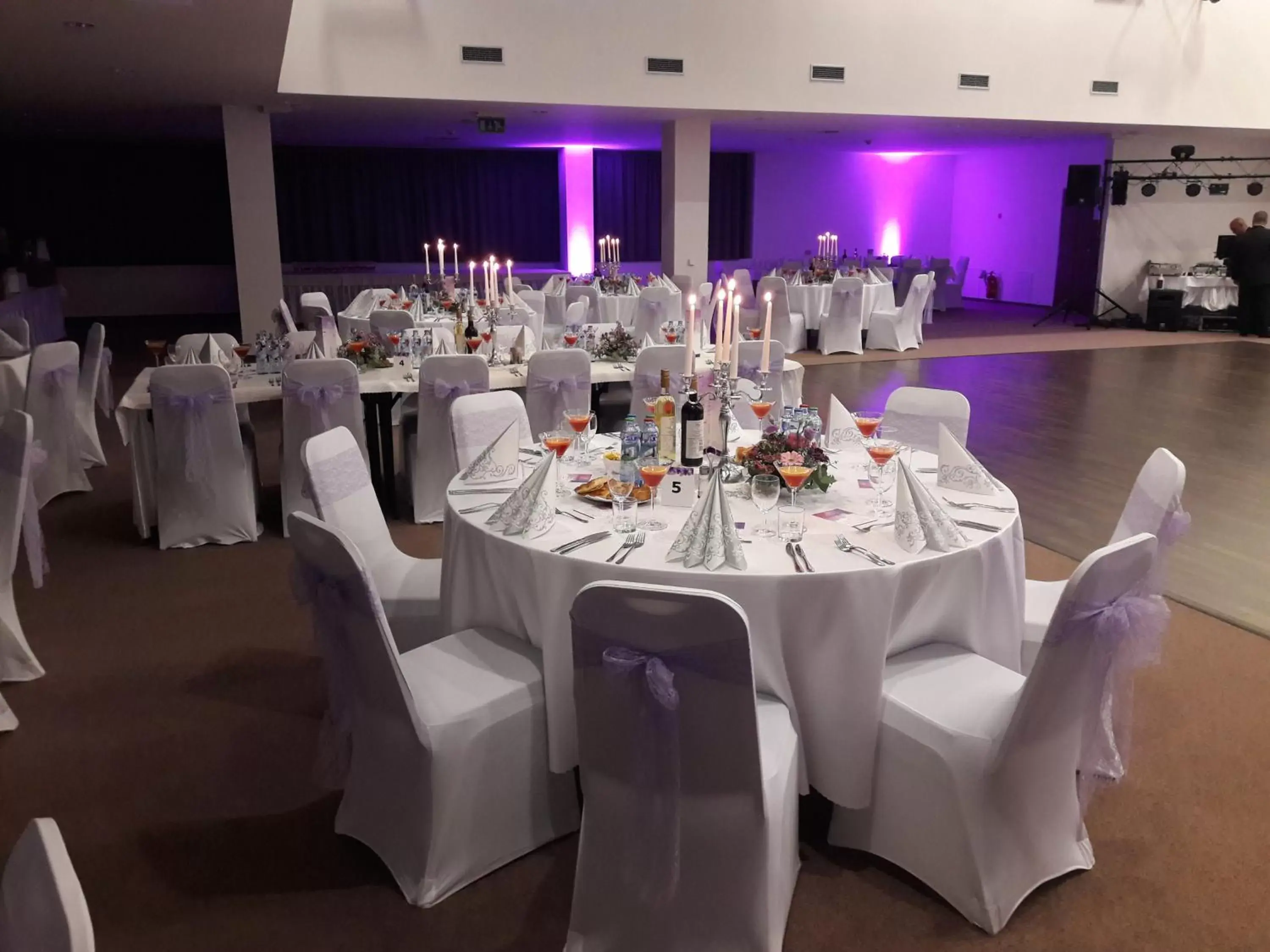 Banquet/Function facilities, Banquet Facilities in Hotel Saffron