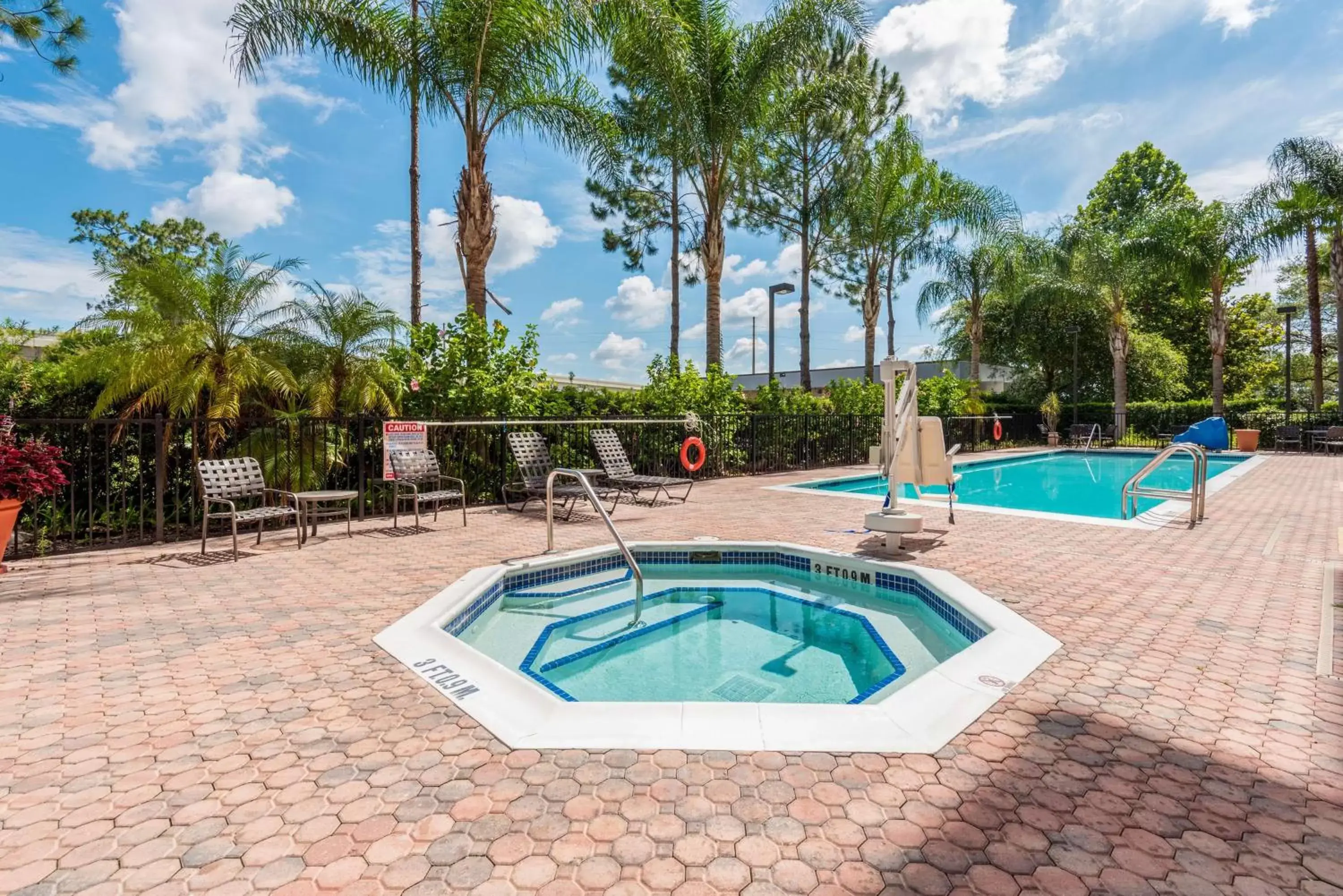 Pool view, Swimming Pool in Hampton Inn & Suites Orlando-South Lake Buena Vista