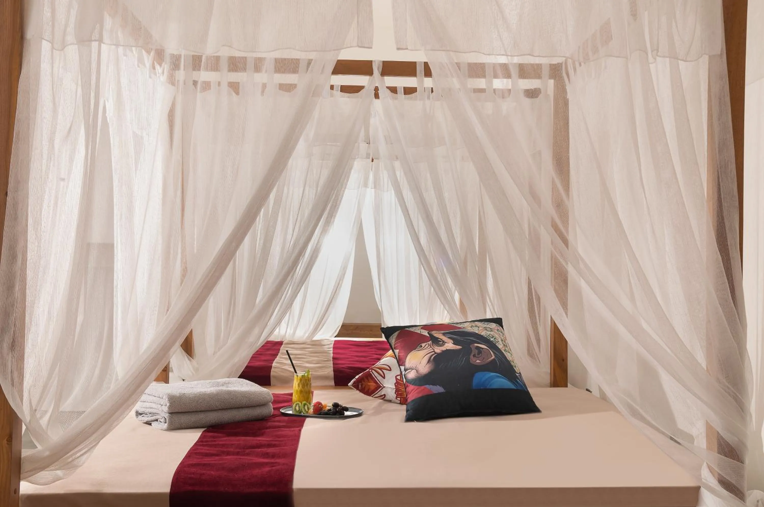 Spa and wellness centre/facilities, Bed in Lucky Monkey Hotel