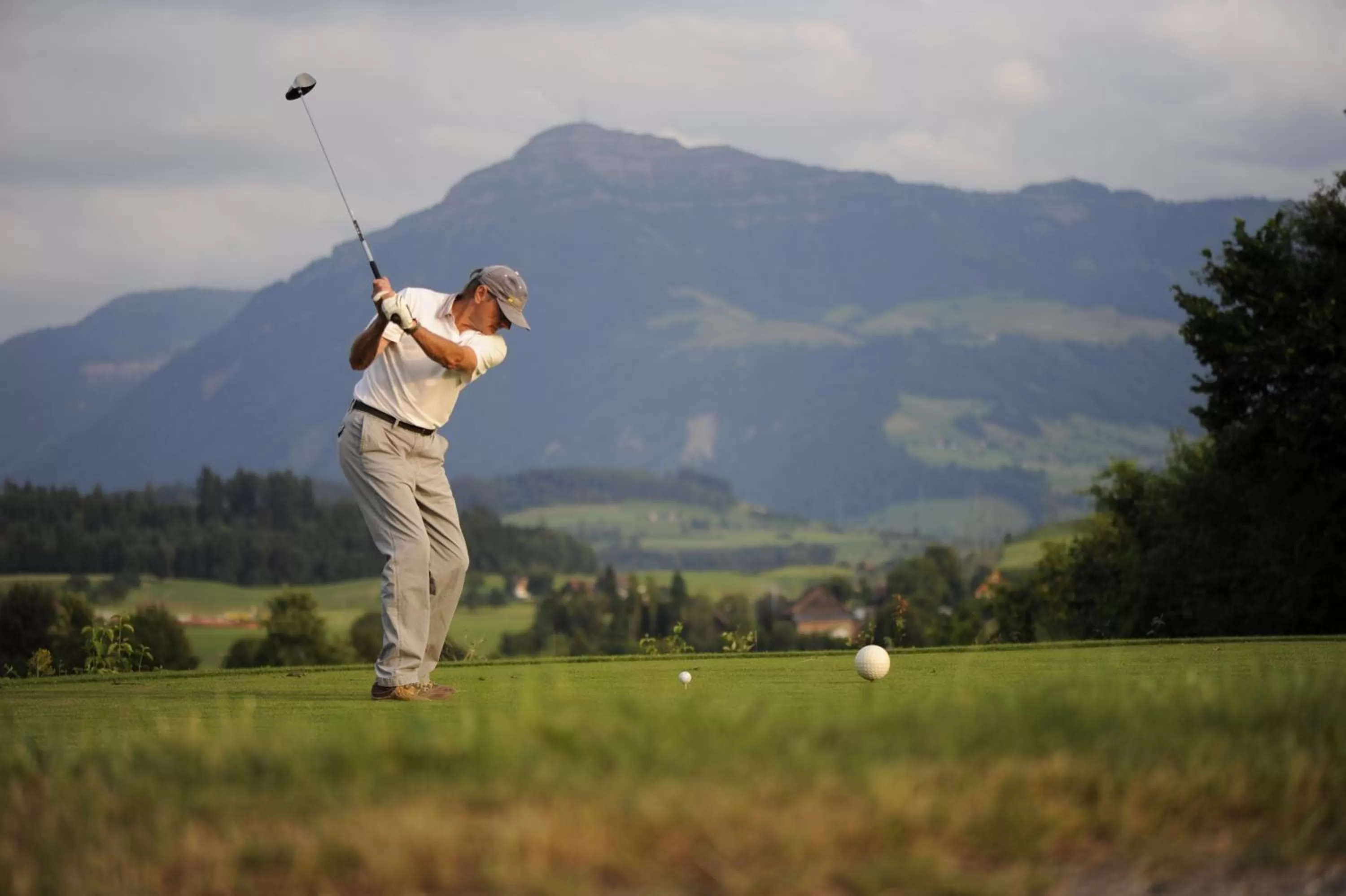 Golfcourse in HOTEL APART - Welcoming l Urban Feel l Design