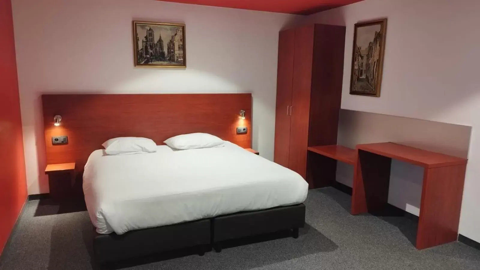 Bedroom, Bed in Century Hotel Antwerpen Centrum