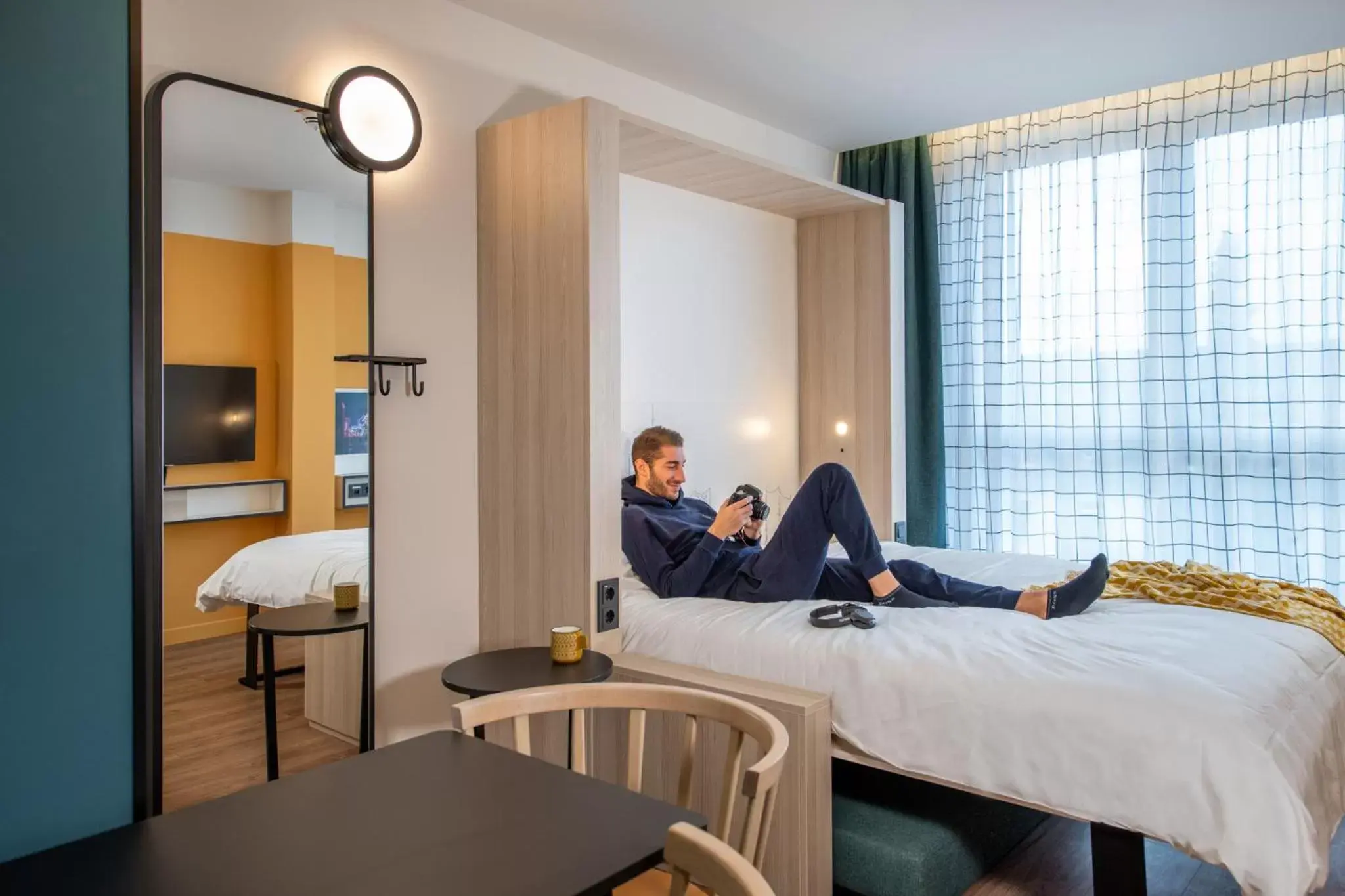Bed in Aparthotel Adagio access Hamburg