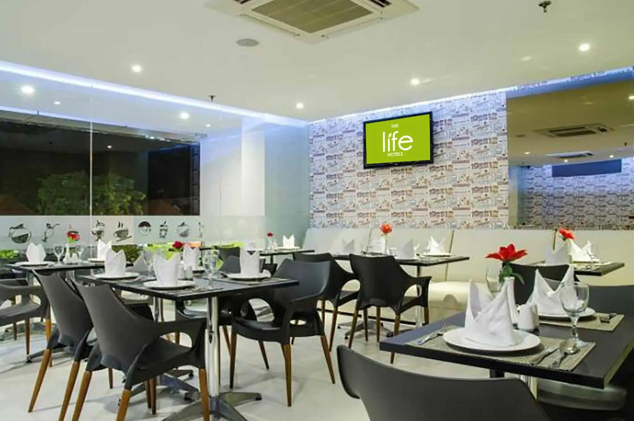 Restaurant/Places to Eat in The Life Hotels City Center
