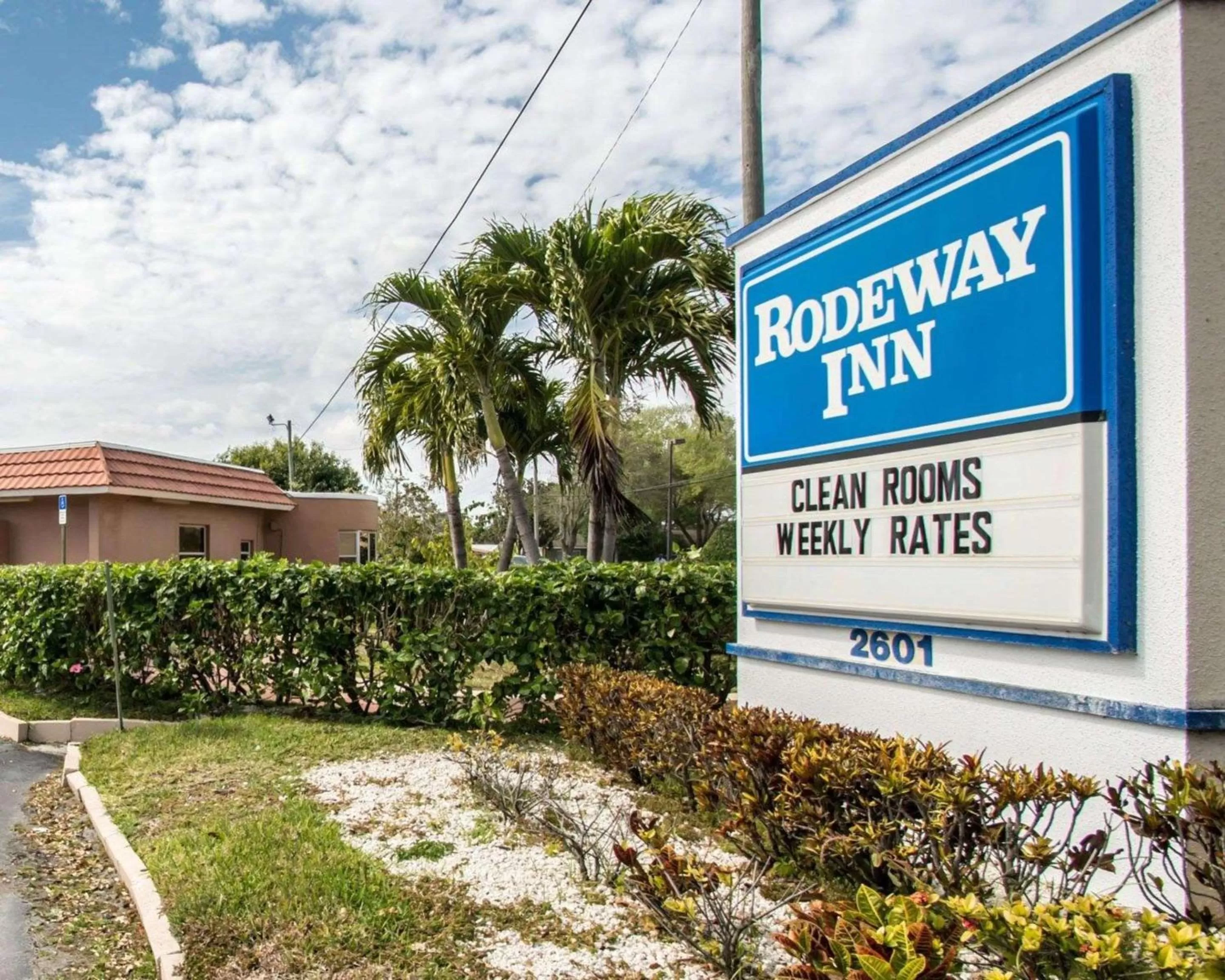 Property building in Rodeway Inn Fort Pierce US Highway 1