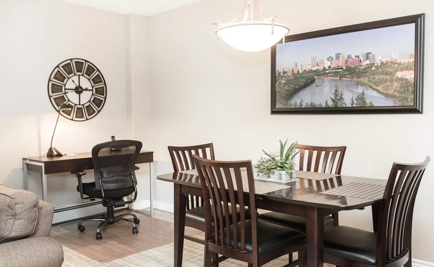 Canterra Suites Hotel