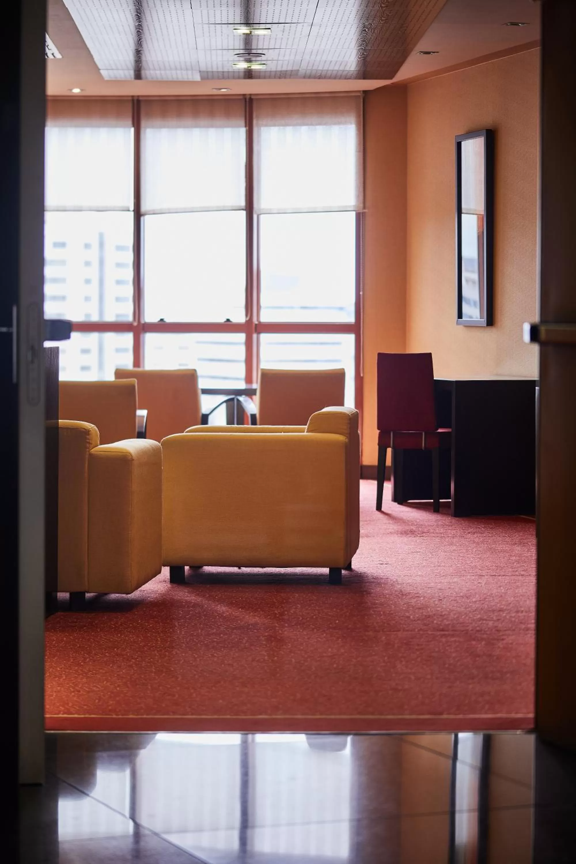Communal lounge/ TV room in Silken Ciudad Gijón