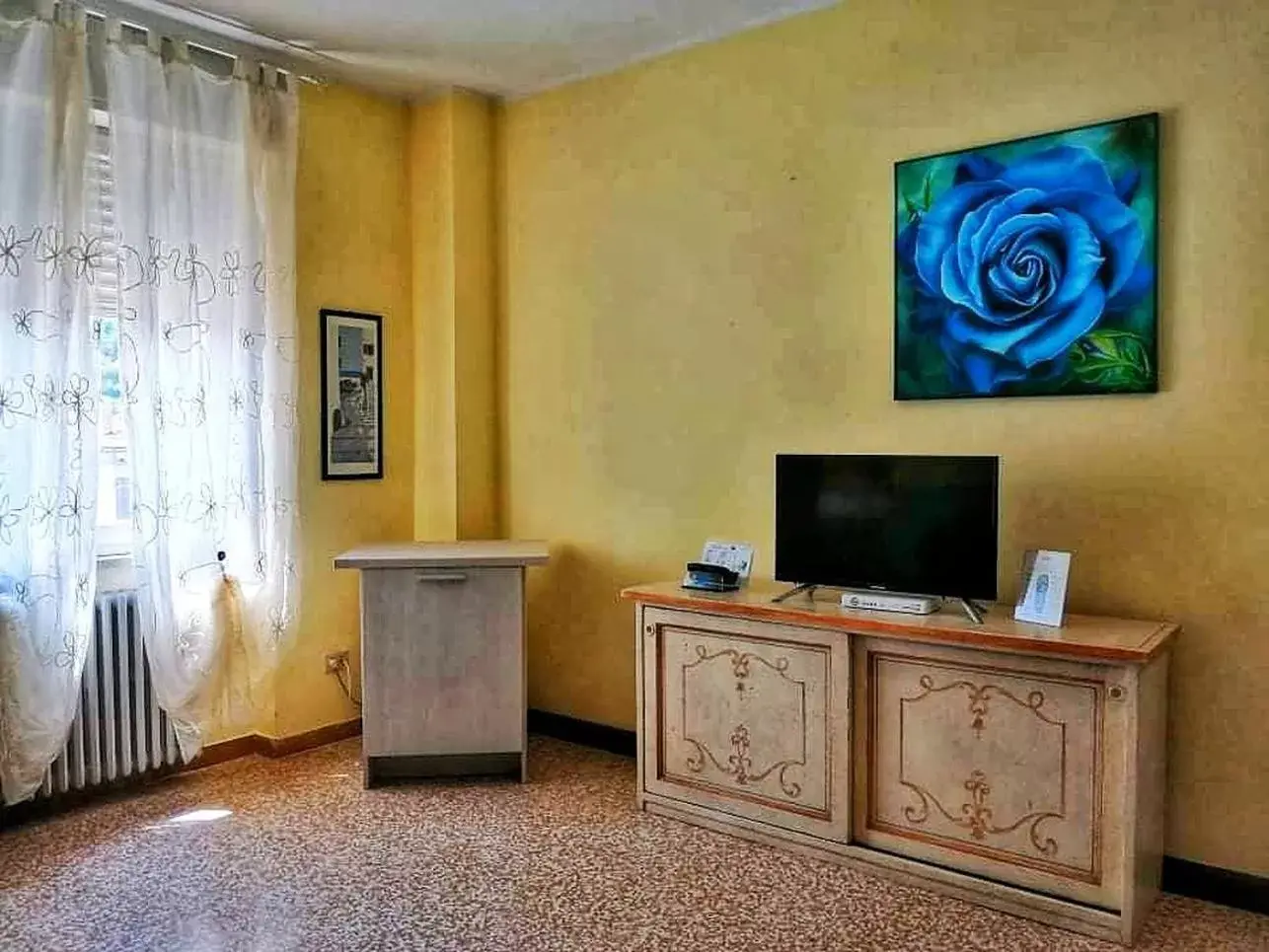 TV and multimedia, TV/Entertainment Center in Hotel Residence Sant'Anna