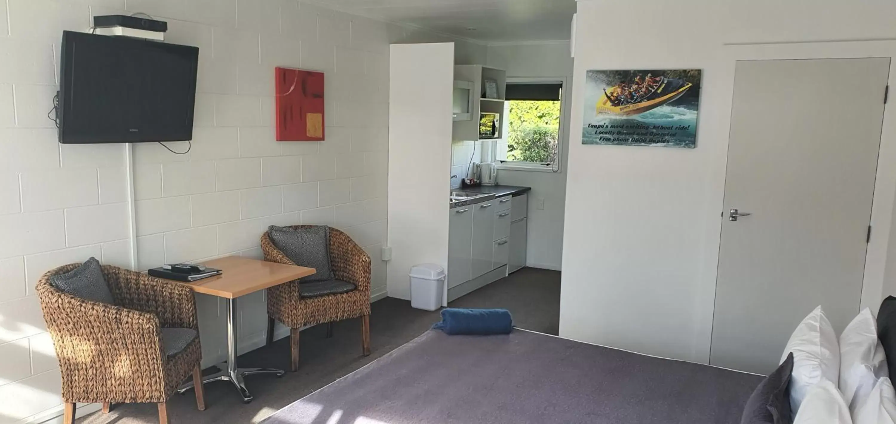 Kitchen/Kitchenette in Accent On Taupo Motor Lodge