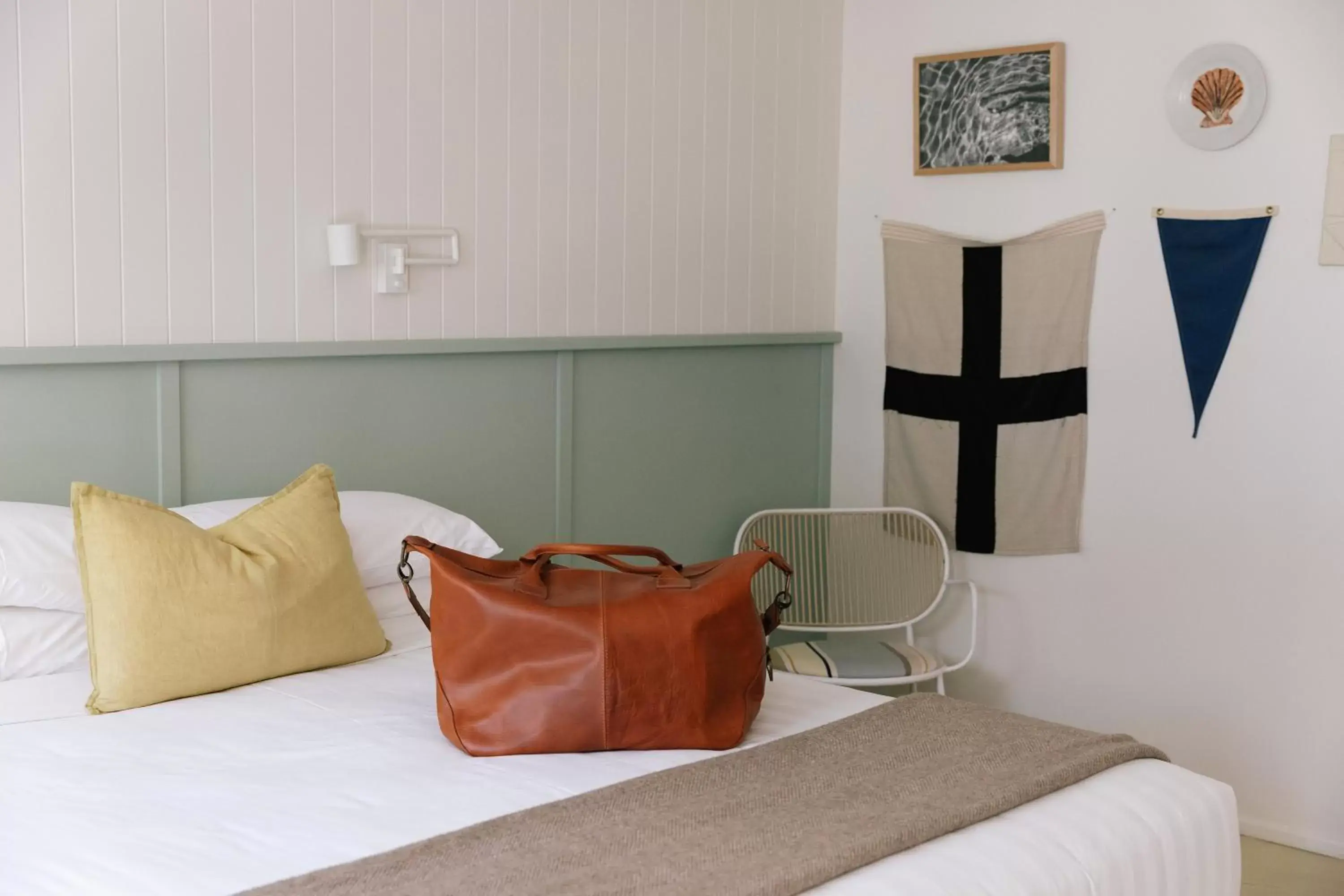 Bedroom, Bed in The Blue Water, Dreamtime Beach