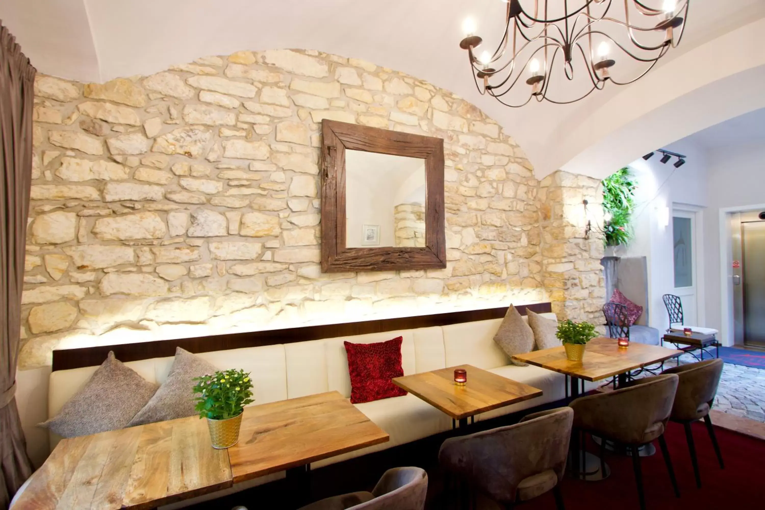 Lobby or reception, Bathroom in Hotel Residence Agnes