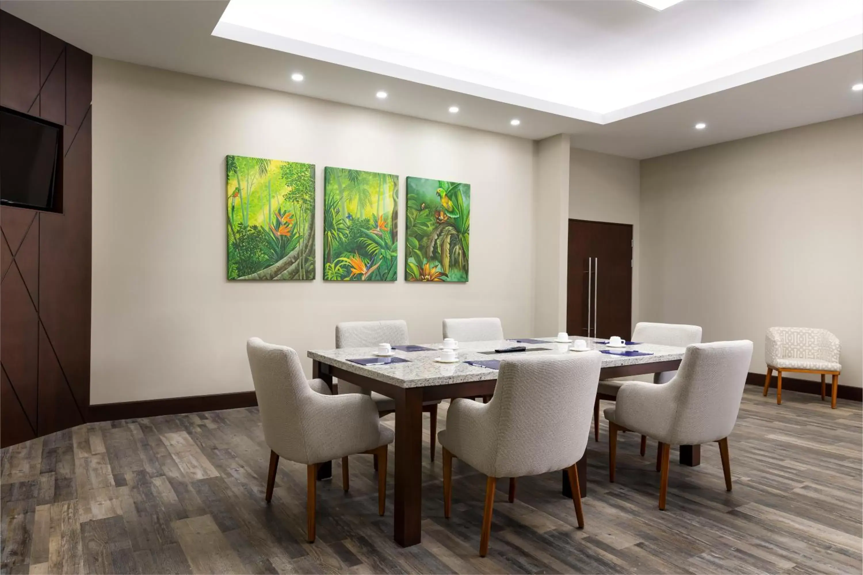 Meeting/conference room, Dining Area in Holiday Inn Express San Jose Airport, an IHG Hotel