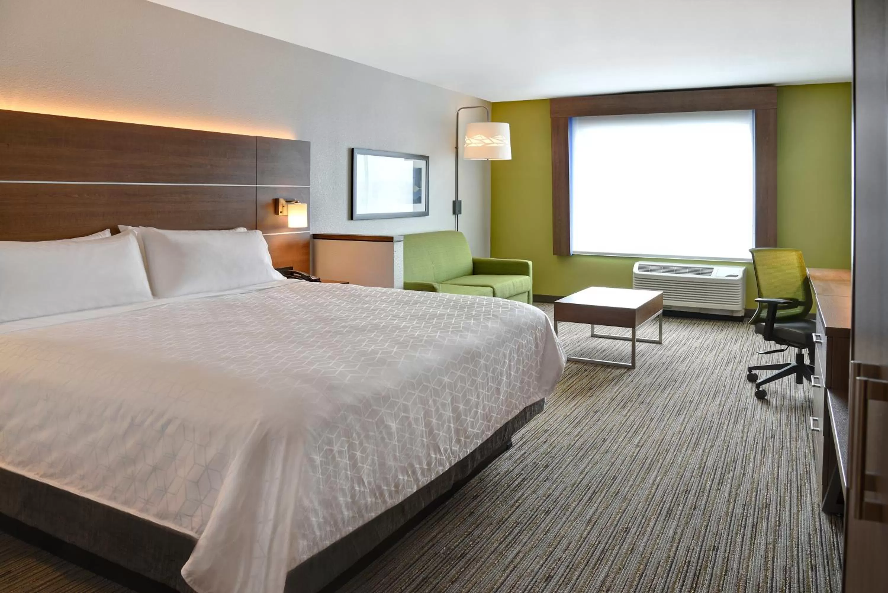 Photo of the whole room, Bed in Holiday Inn Express & Suites - Ottawa by IHG
