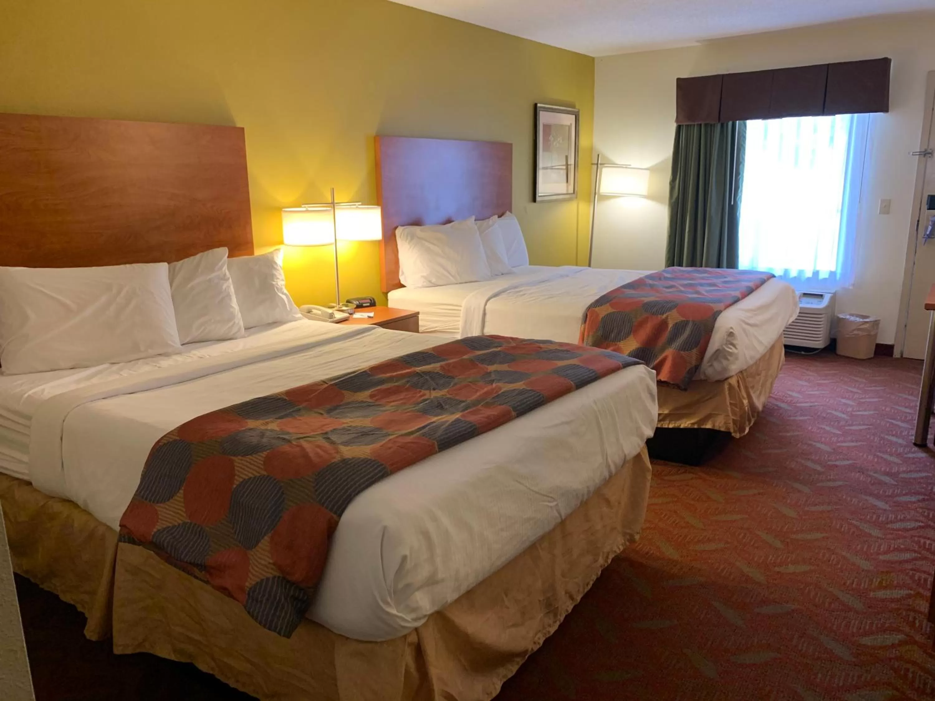 Bed in Baymont by Wyndham Cave City