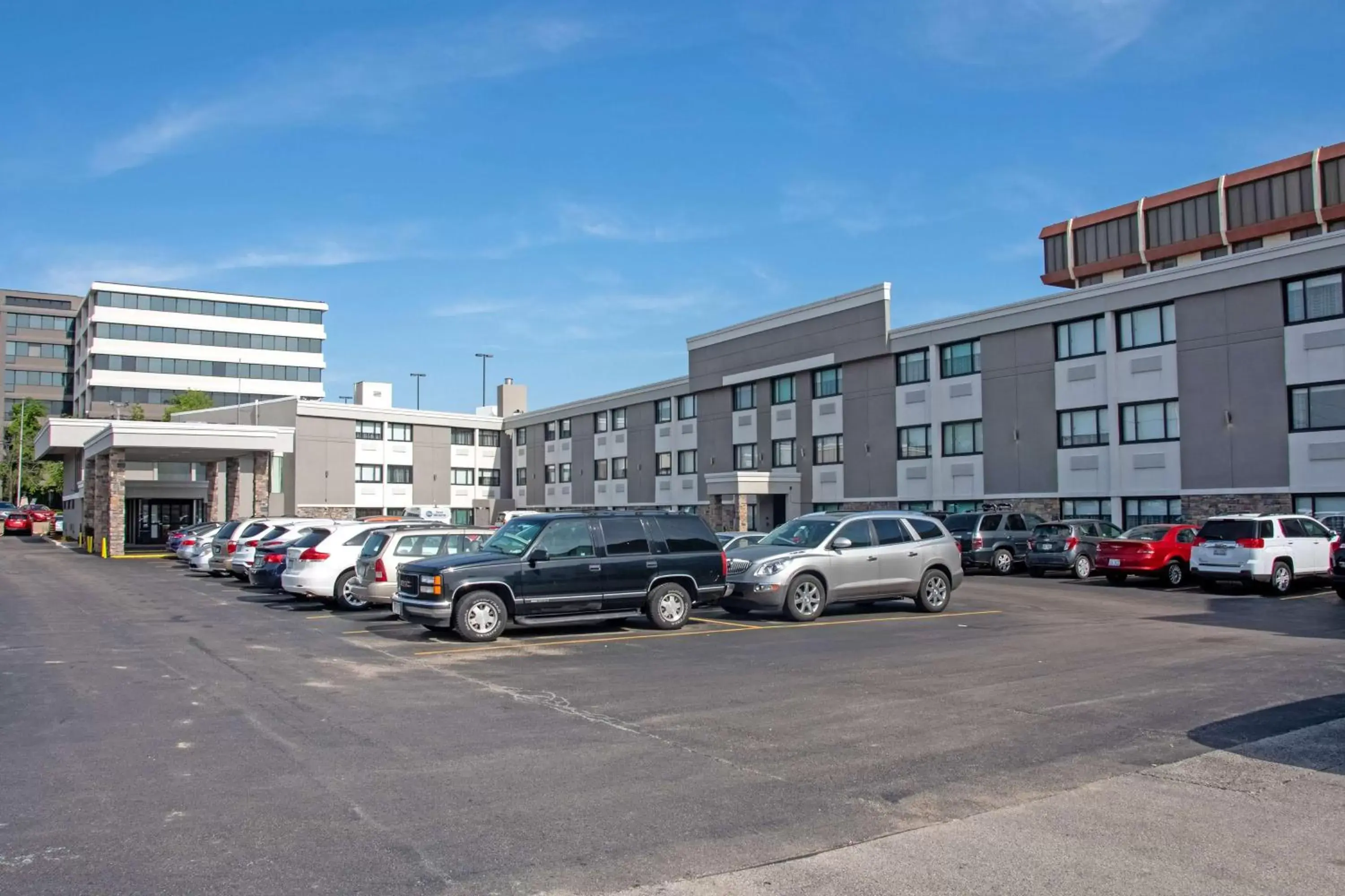 Property Building in Best Western at O'Hare