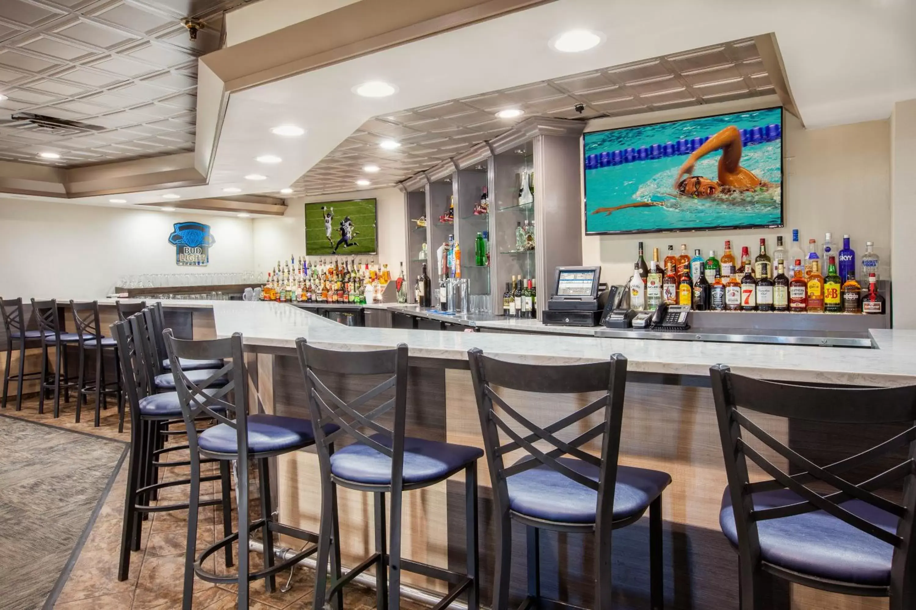 Restaurant/Places to Eat in Wingate by Wyndham Detroit Metro Airport