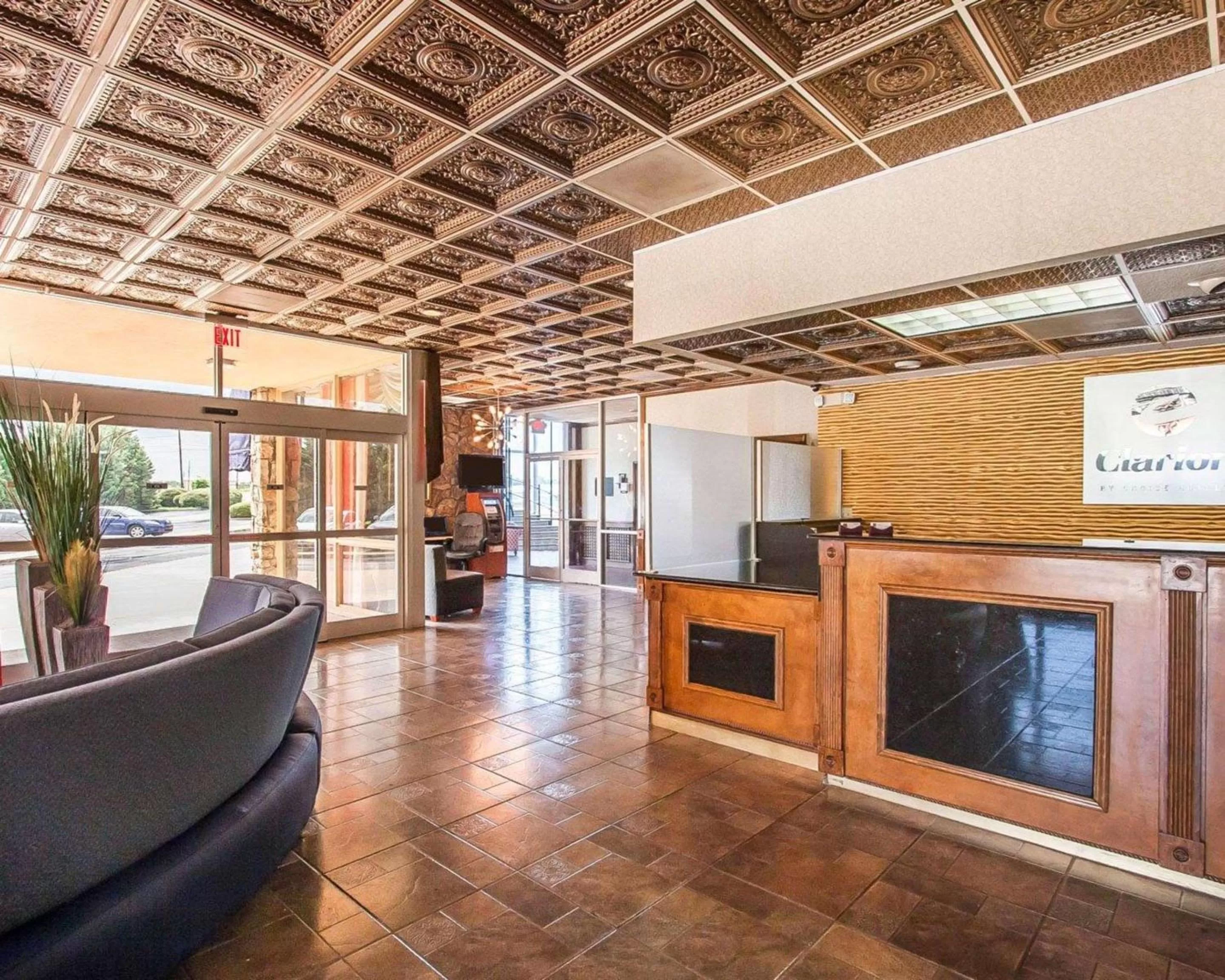Lobby or reception, Lobby/Reception in Clarion Inn & Suites University Center