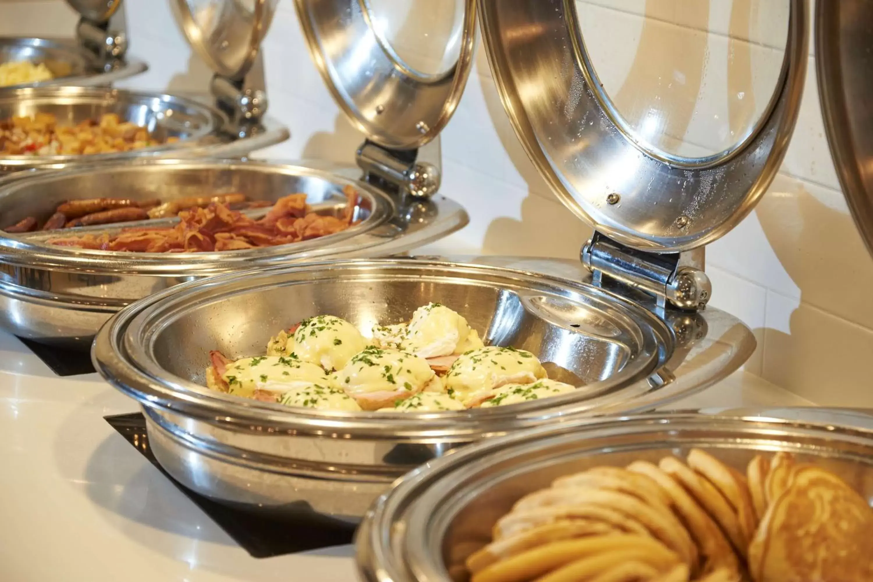 Dining area, Food in DoubleTree by Hilton Princeton