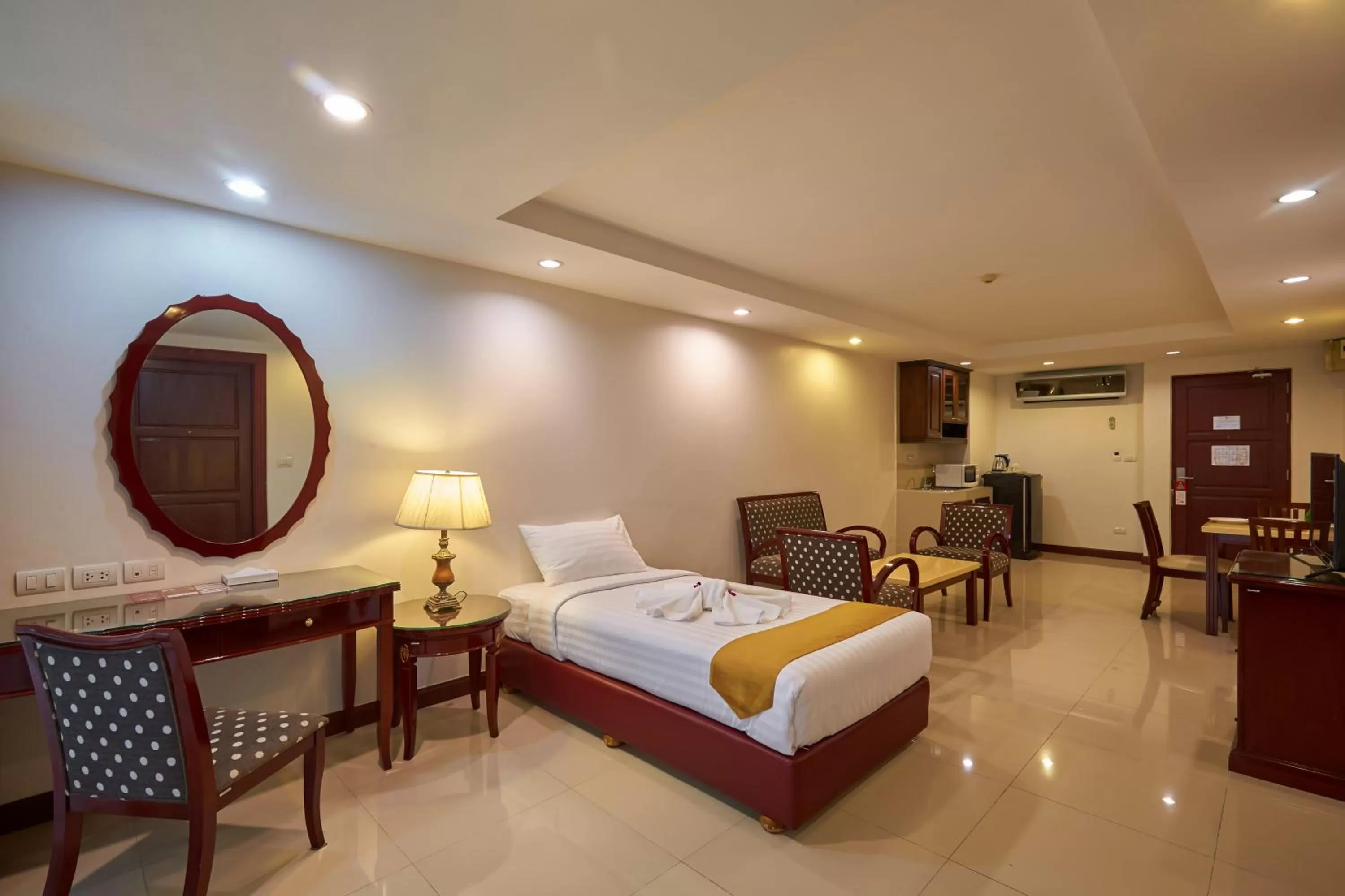 Coffee/tea facilities, Bed in Nana Hiso Hotel