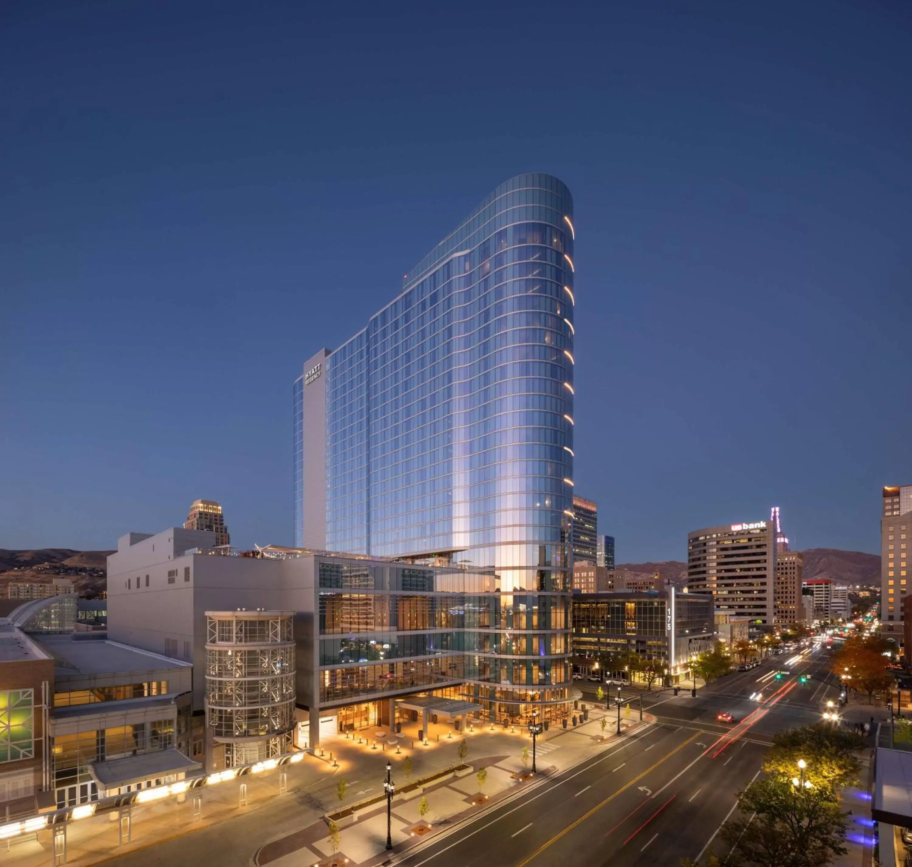 Property building in Hyatt Regency Salt Lake City