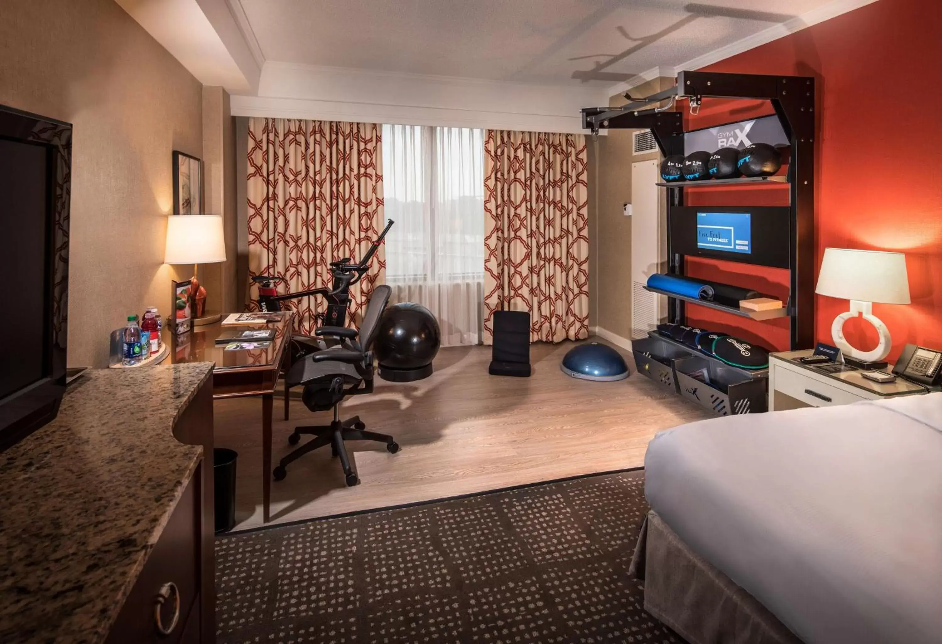 Bedroom, Fitness Center/Facilities in Hilton Anatole