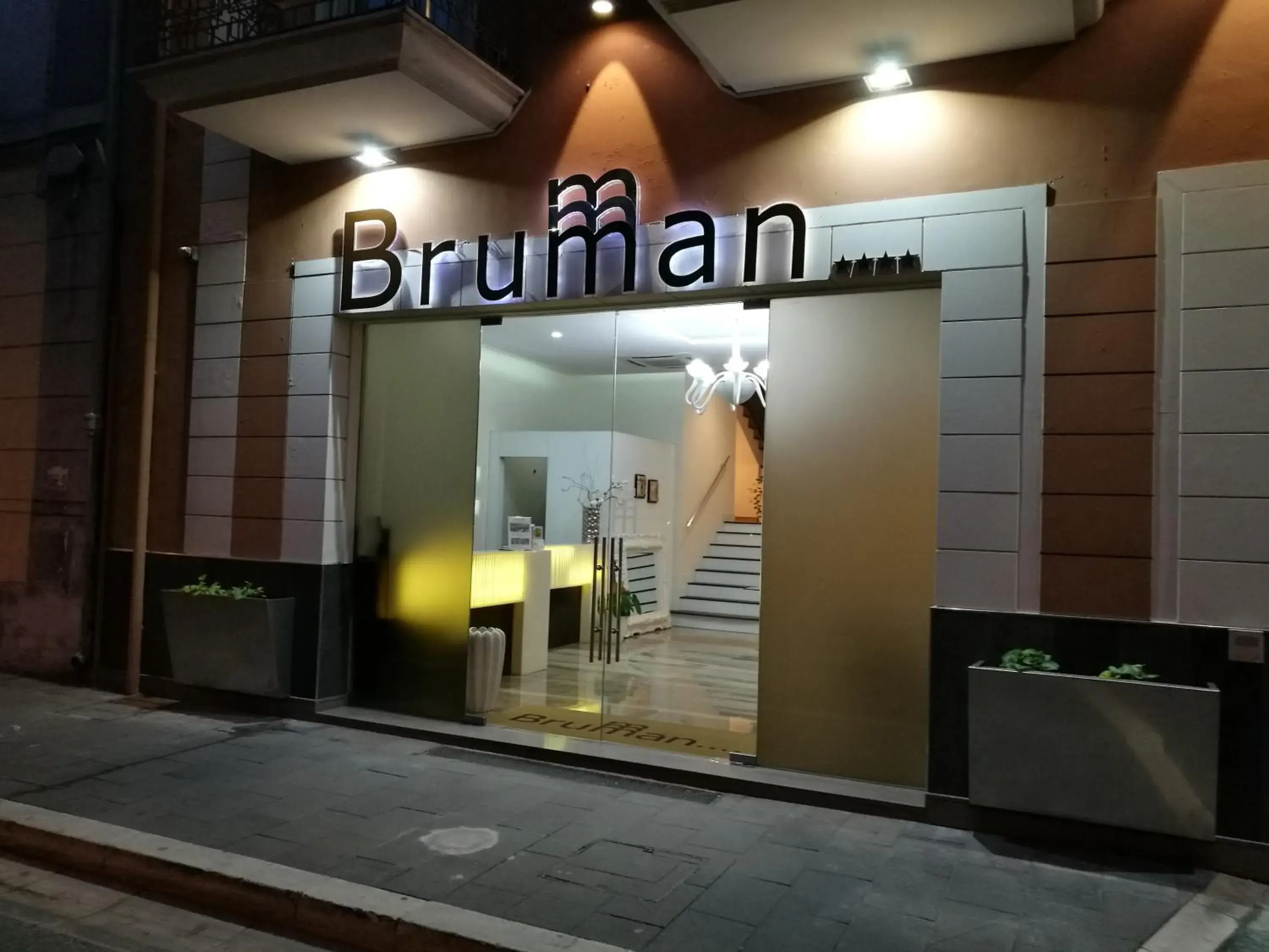 Facade/entrance in Hotel Bruman