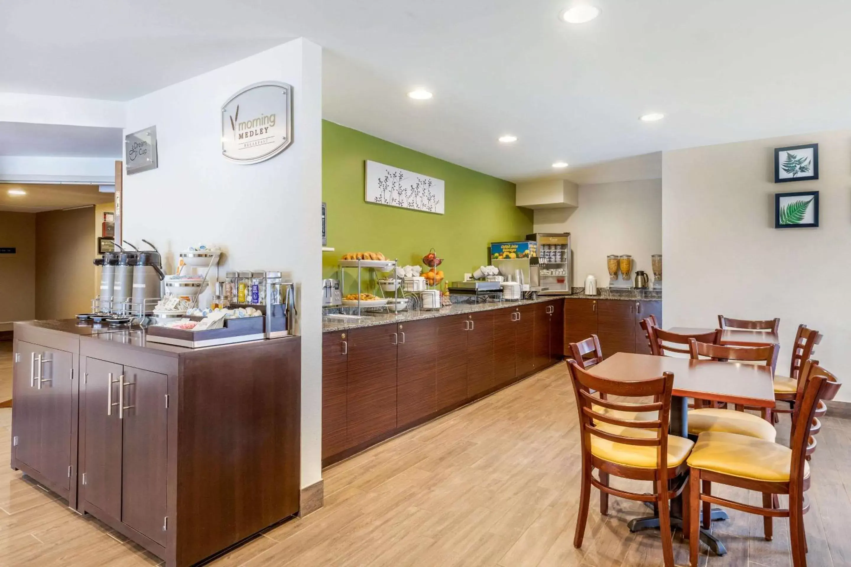 Restaurant/places to eat in Sleep Inn near Great Lakes Naval Base Restaurant/places to eat in Sleep Inn near Great Lakes Naval Base