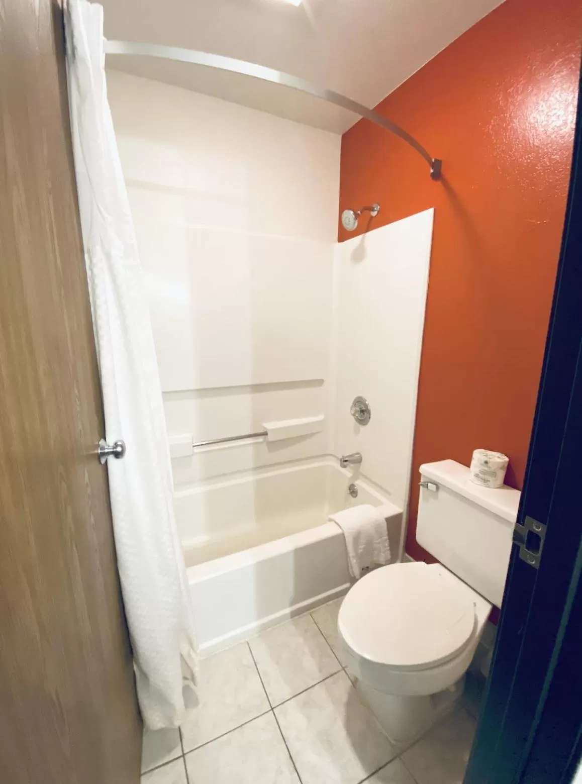 Bathroom in Loyal Duke Lodge