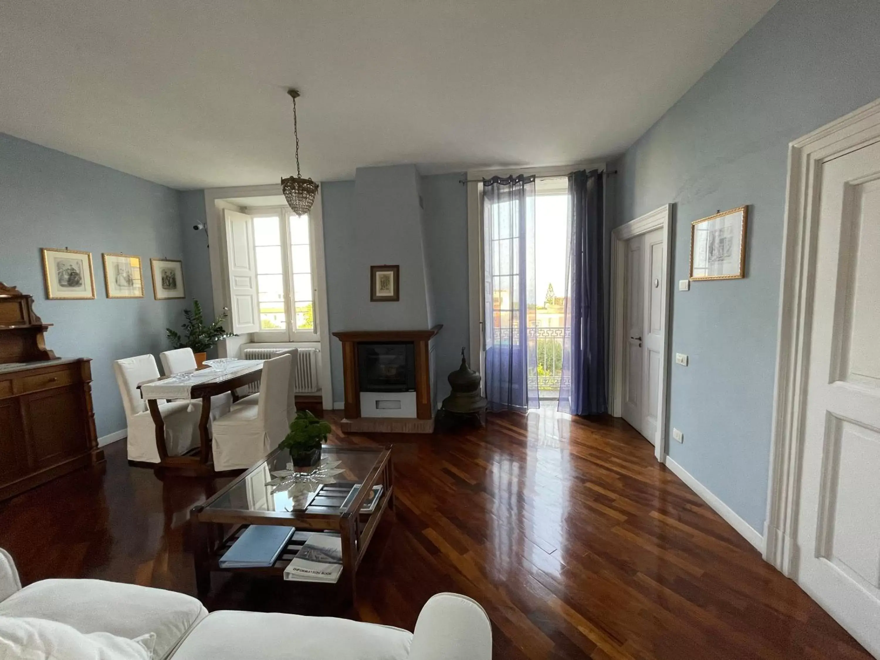 Living room, Seating Area in The Secret Garden Relais