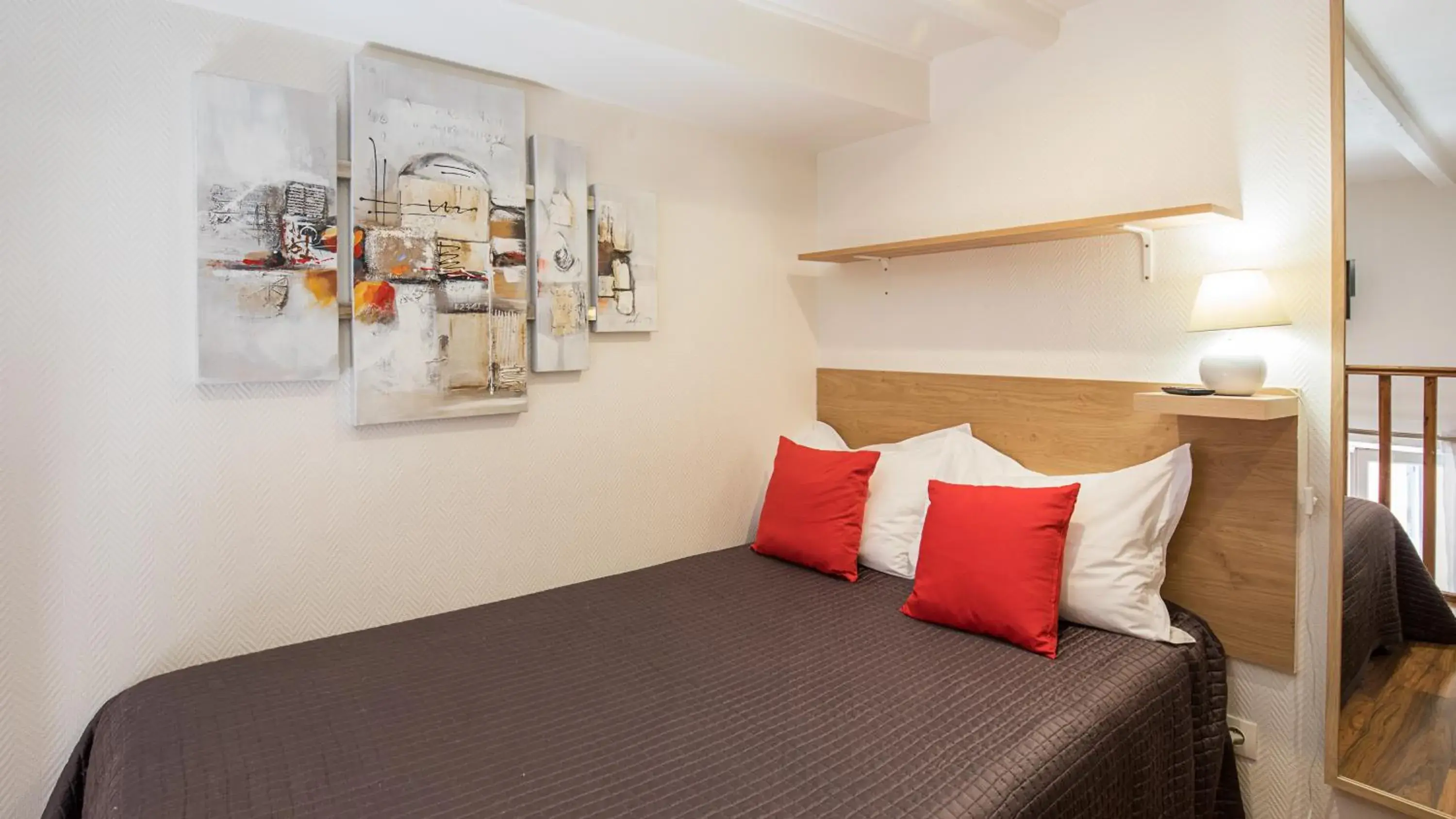Bedroom, Bed in Hotel De L'Horloge