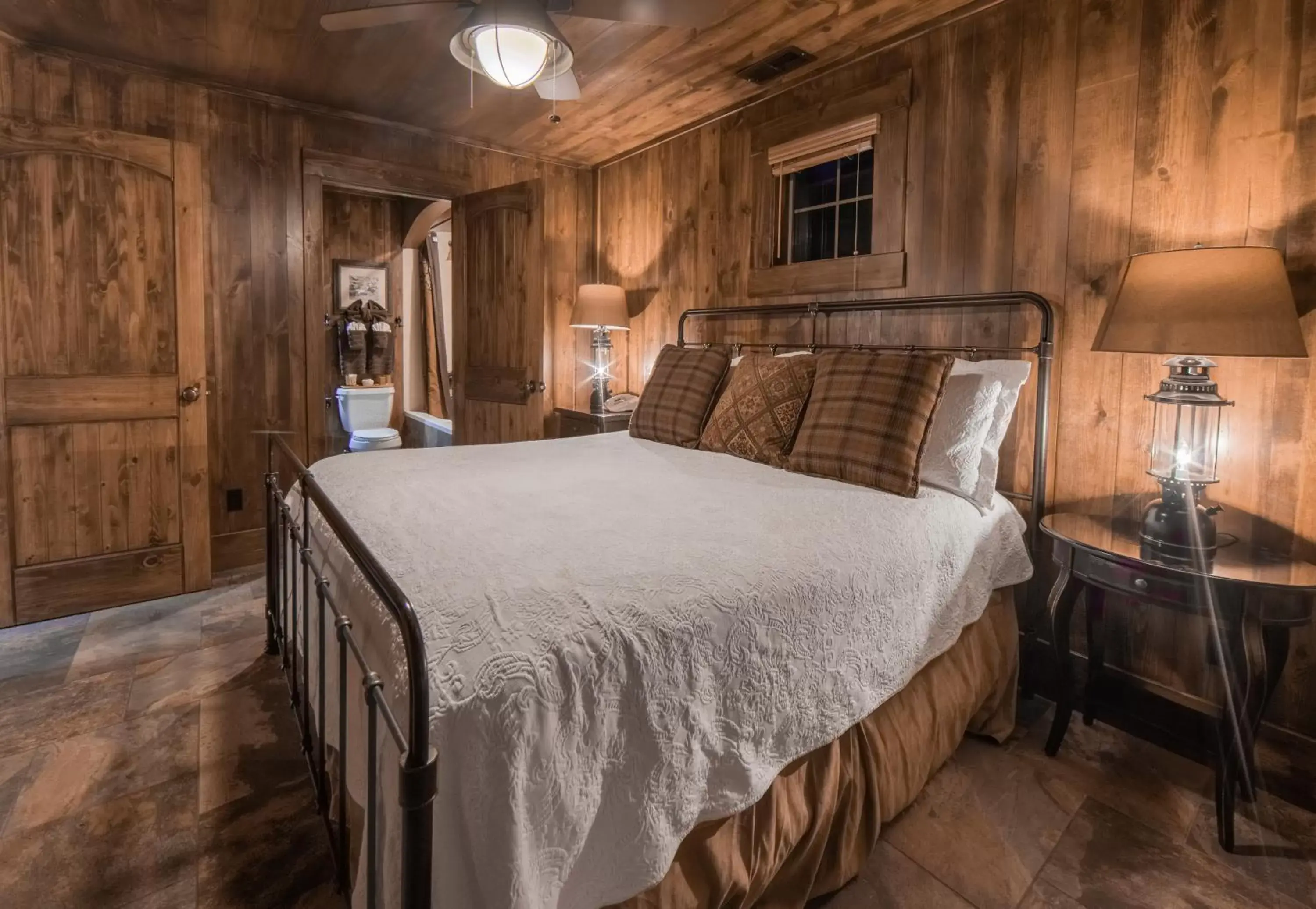 Bedroom, Bed in Holiday Inn Club Vacations - David Walley's Resort, an IHG Hotel