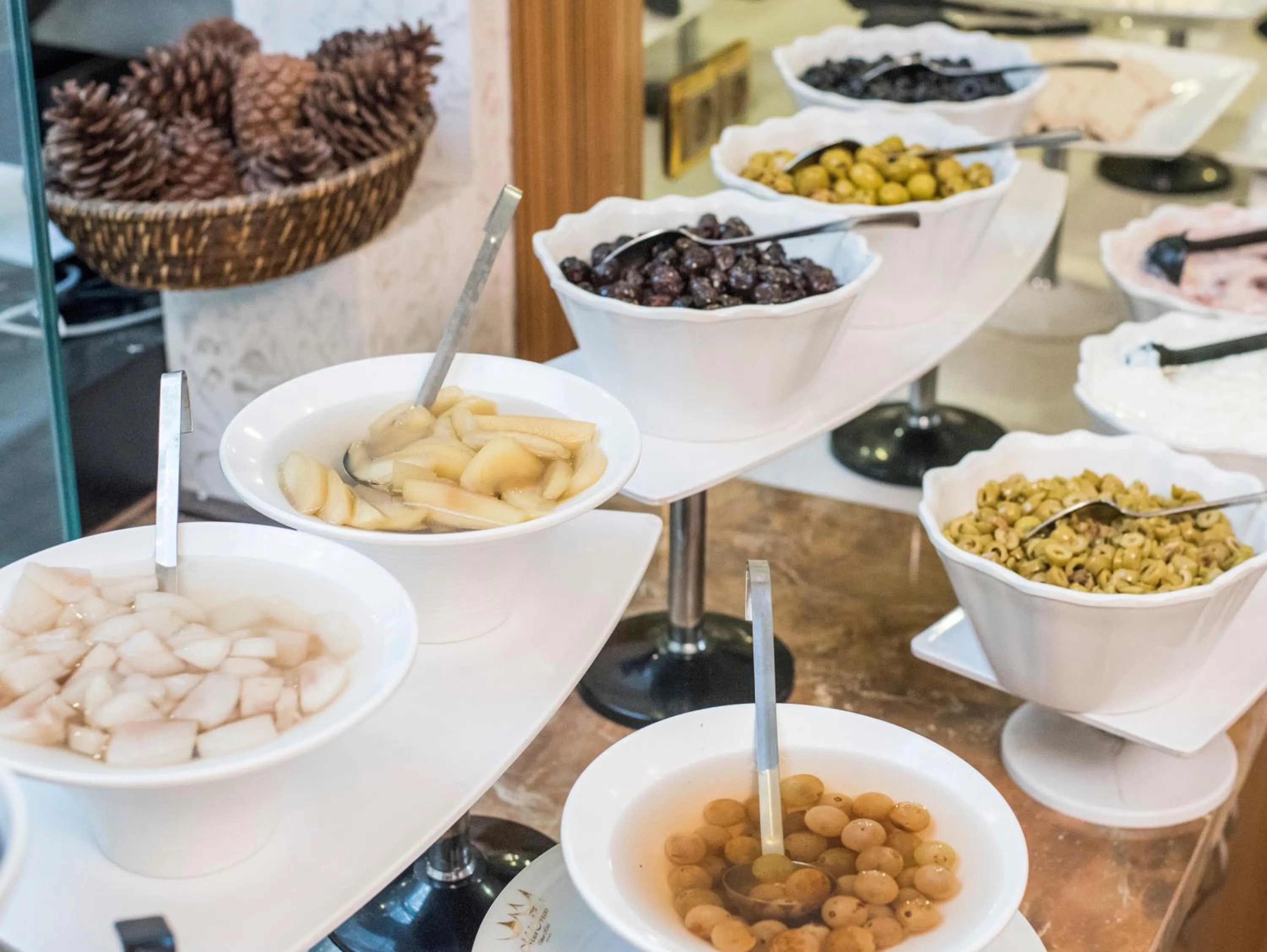 Food in MidMar Deluxe Hotel