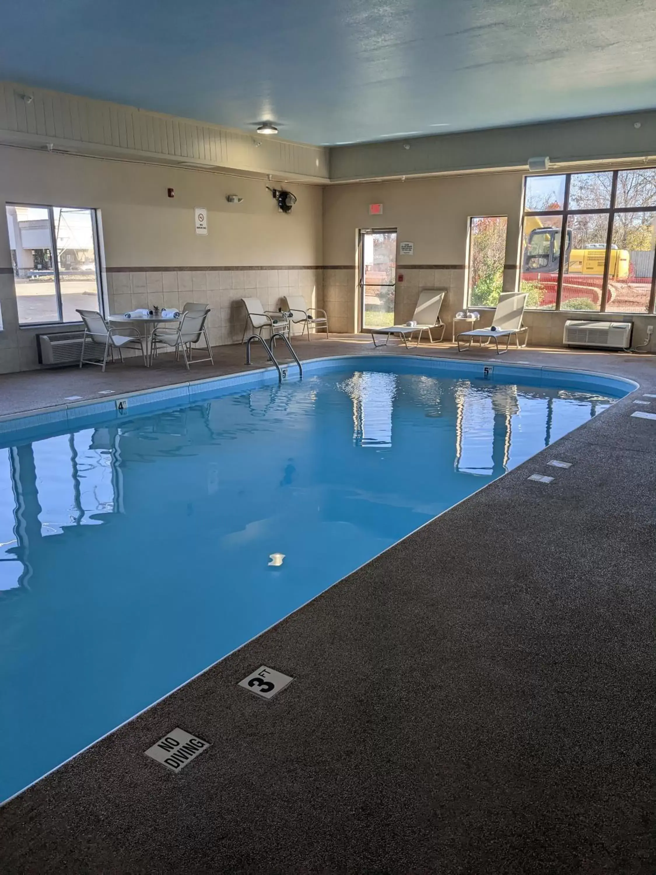 Swimming Pool in Quality Inn & Suites Delaware