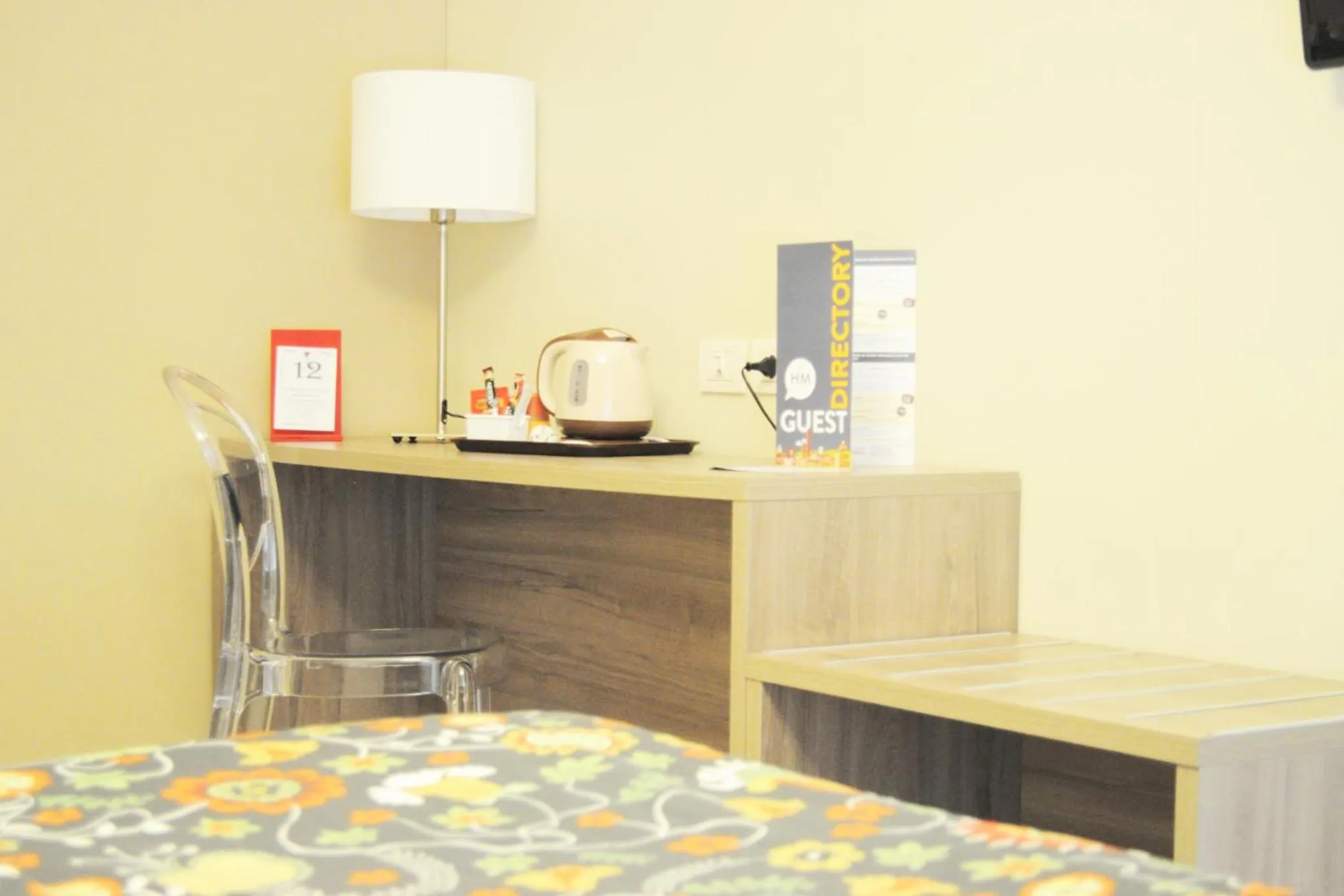 Coffee/tea facilities, Bed in Hotel Maggiore