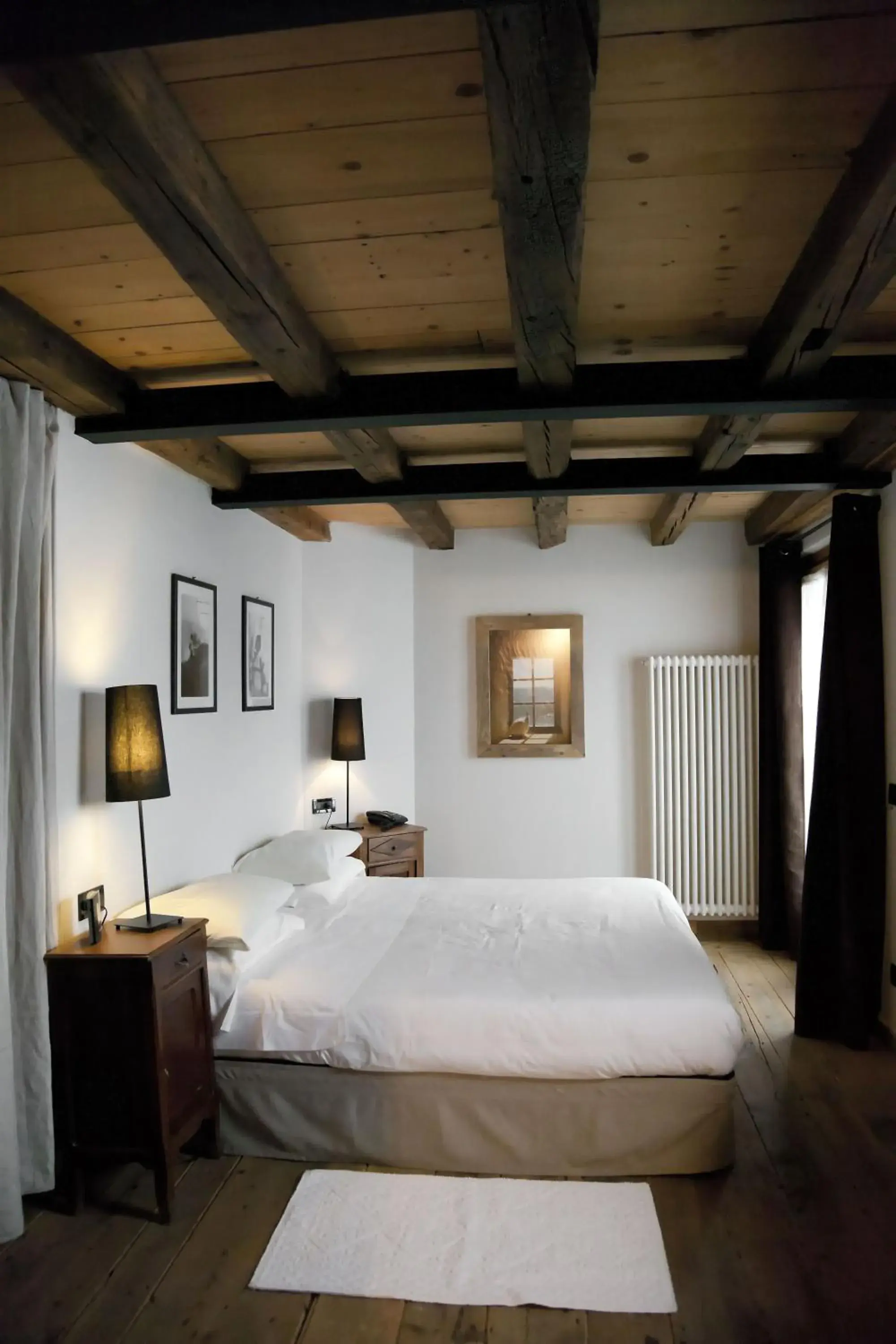 Photo of the whole room, Bed in Hotel Chalet Svizzero