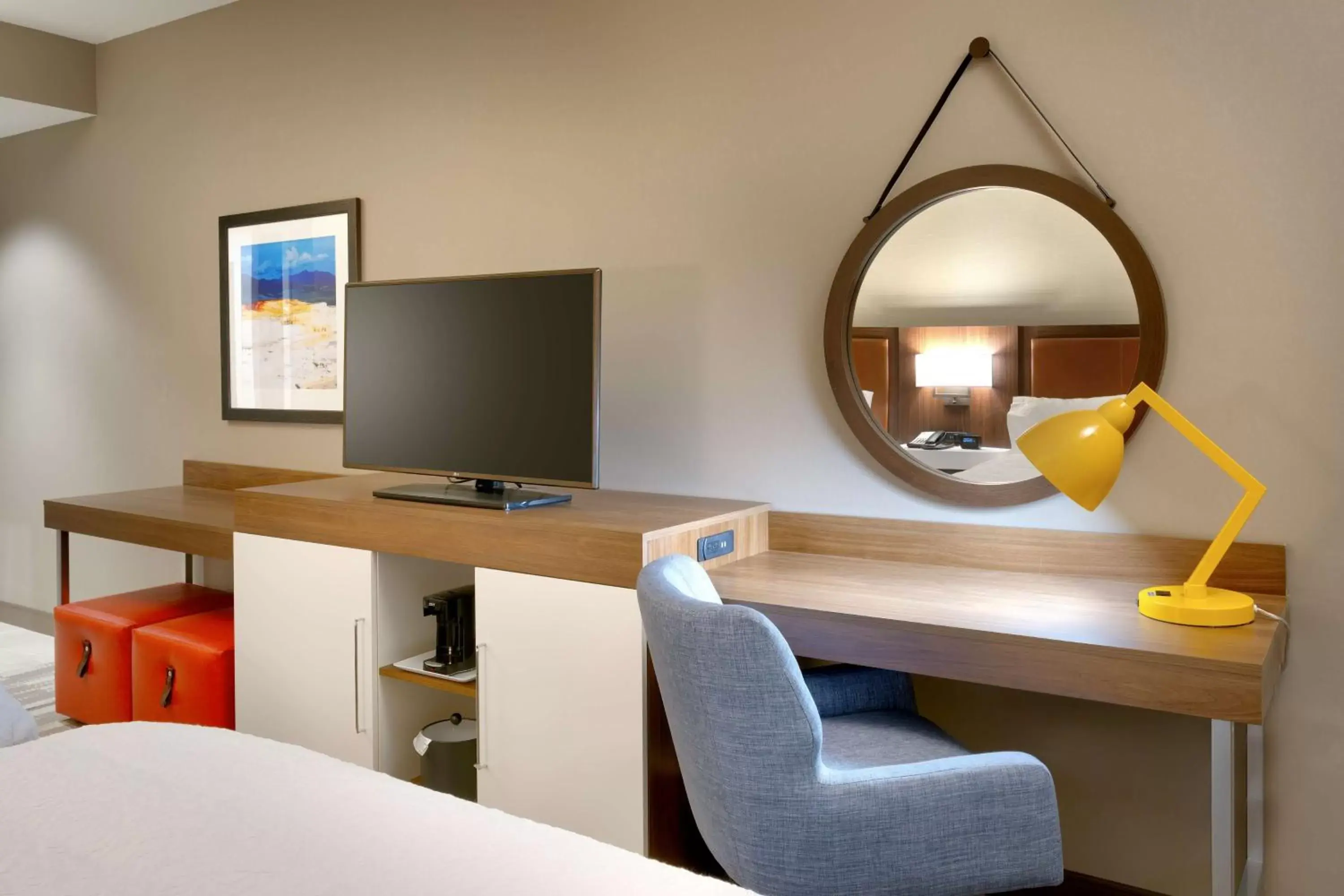 Bedroom, TV/Entertainment Center in Hampton Inn & Suites Rexburg