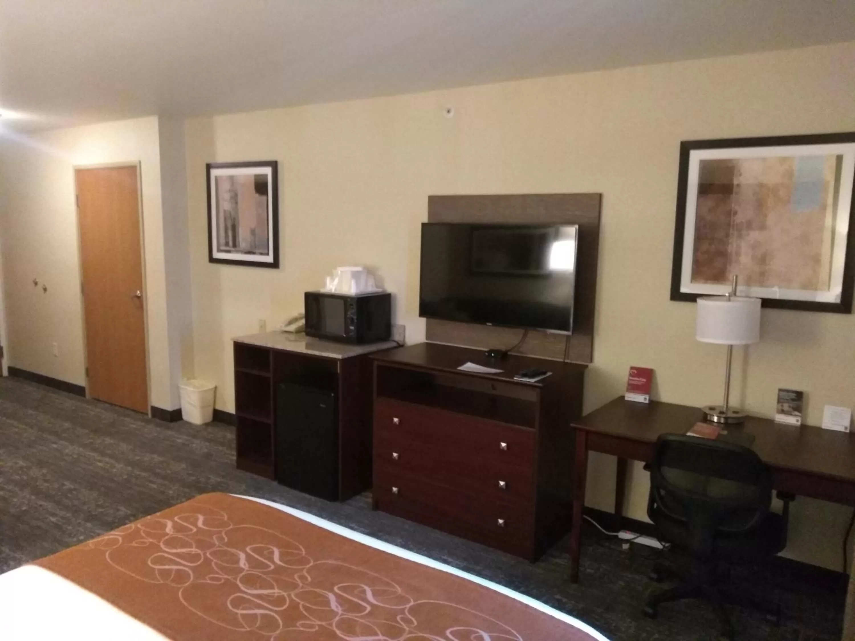 TV and multimedia, Bed in Cobblestone Suites - Ripon