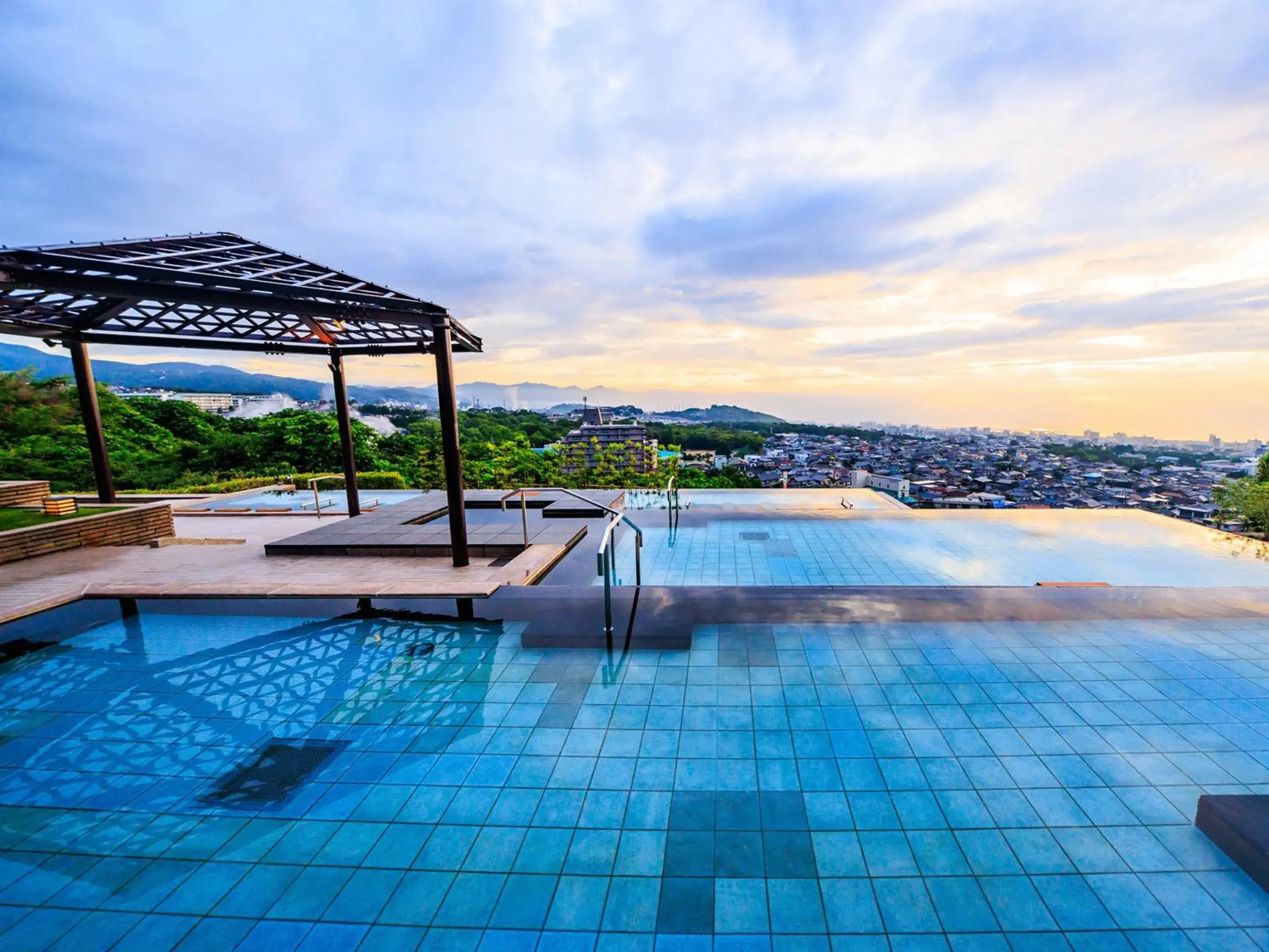 Hot Spring Bath, Swimming Pool in Suginoi Hotel