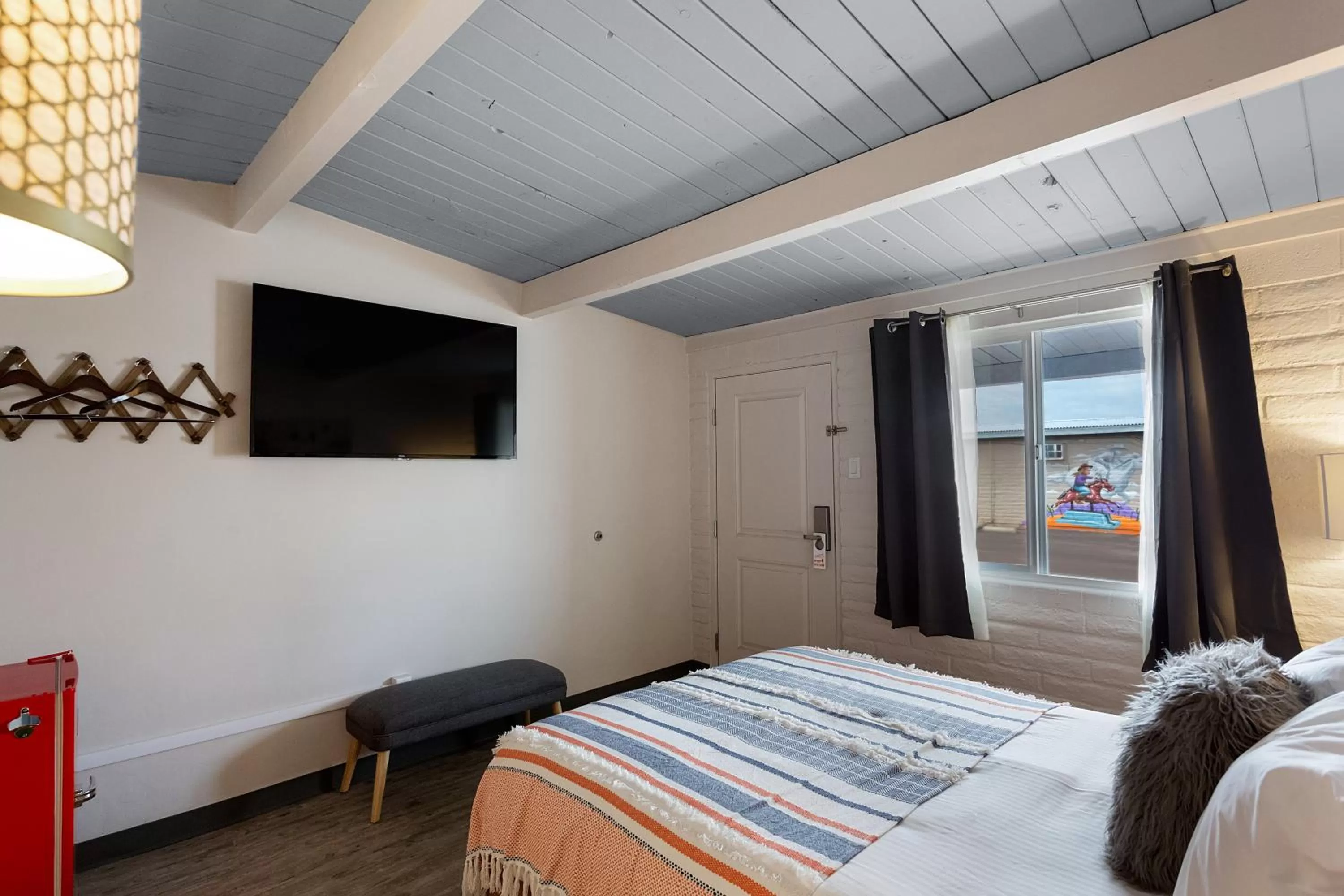 Bedroom, Bed in Hotel McCoy - Art, Coffee, Beer, Wine