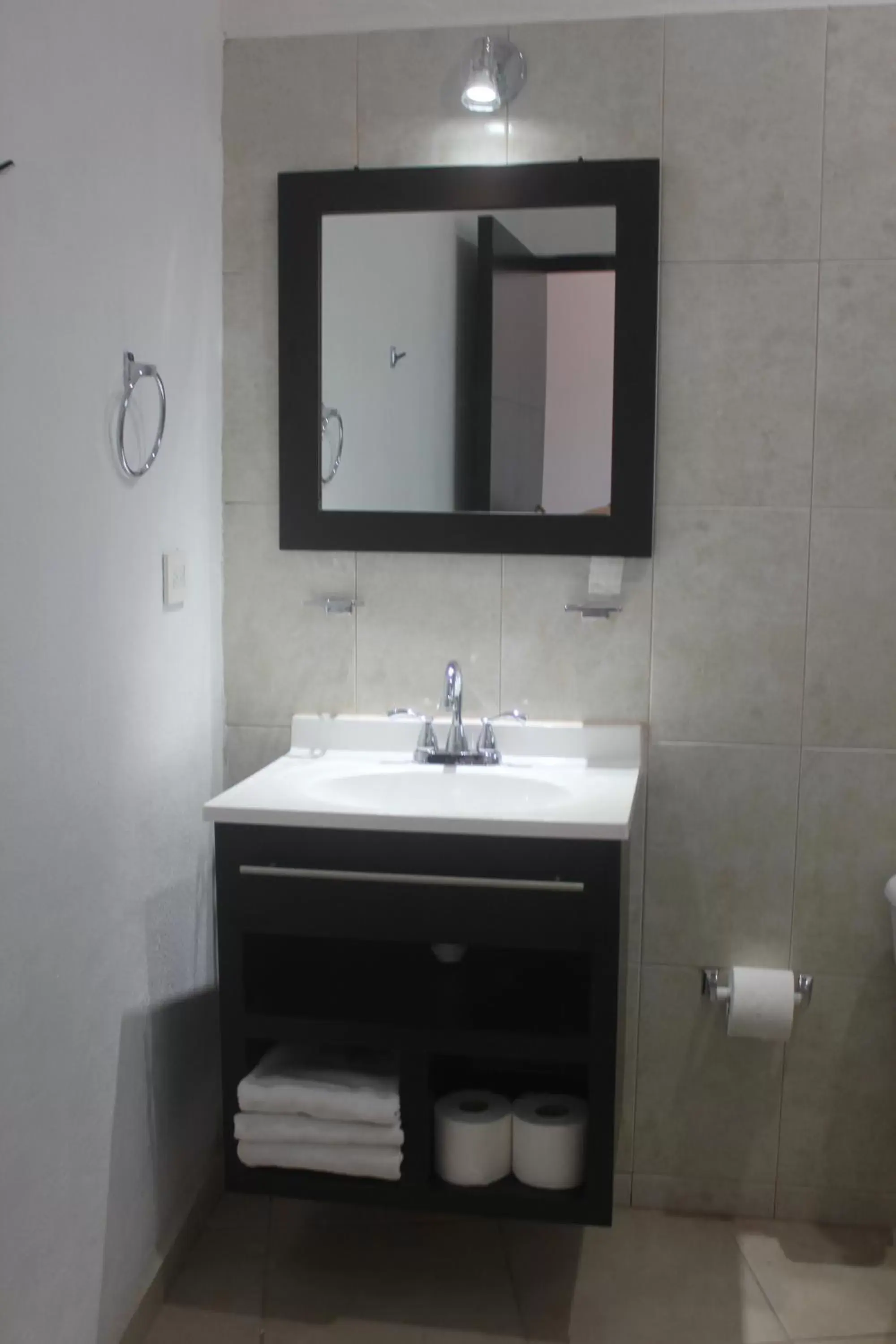 Bathroom in Hotel Marina Topolobampo