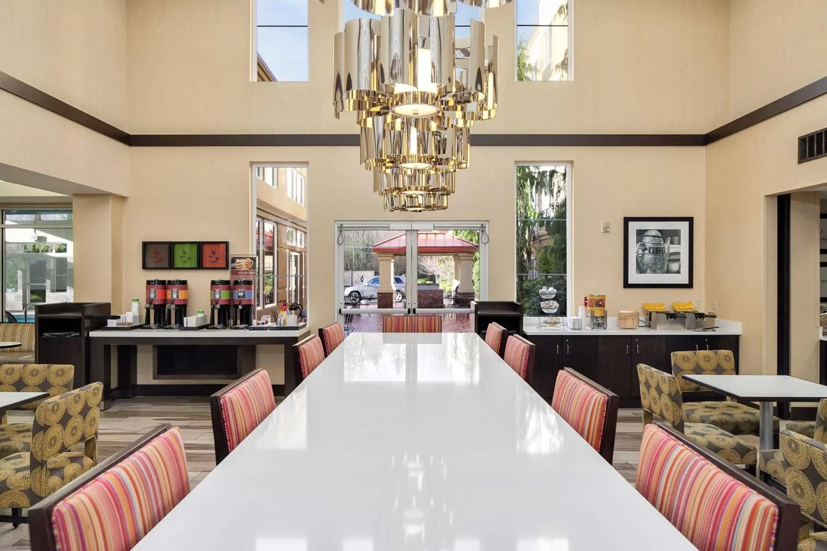 Lobby or reception, Restaurant/Places to Eat in Hampton Inn & Suites Seattle North/Lynnwood