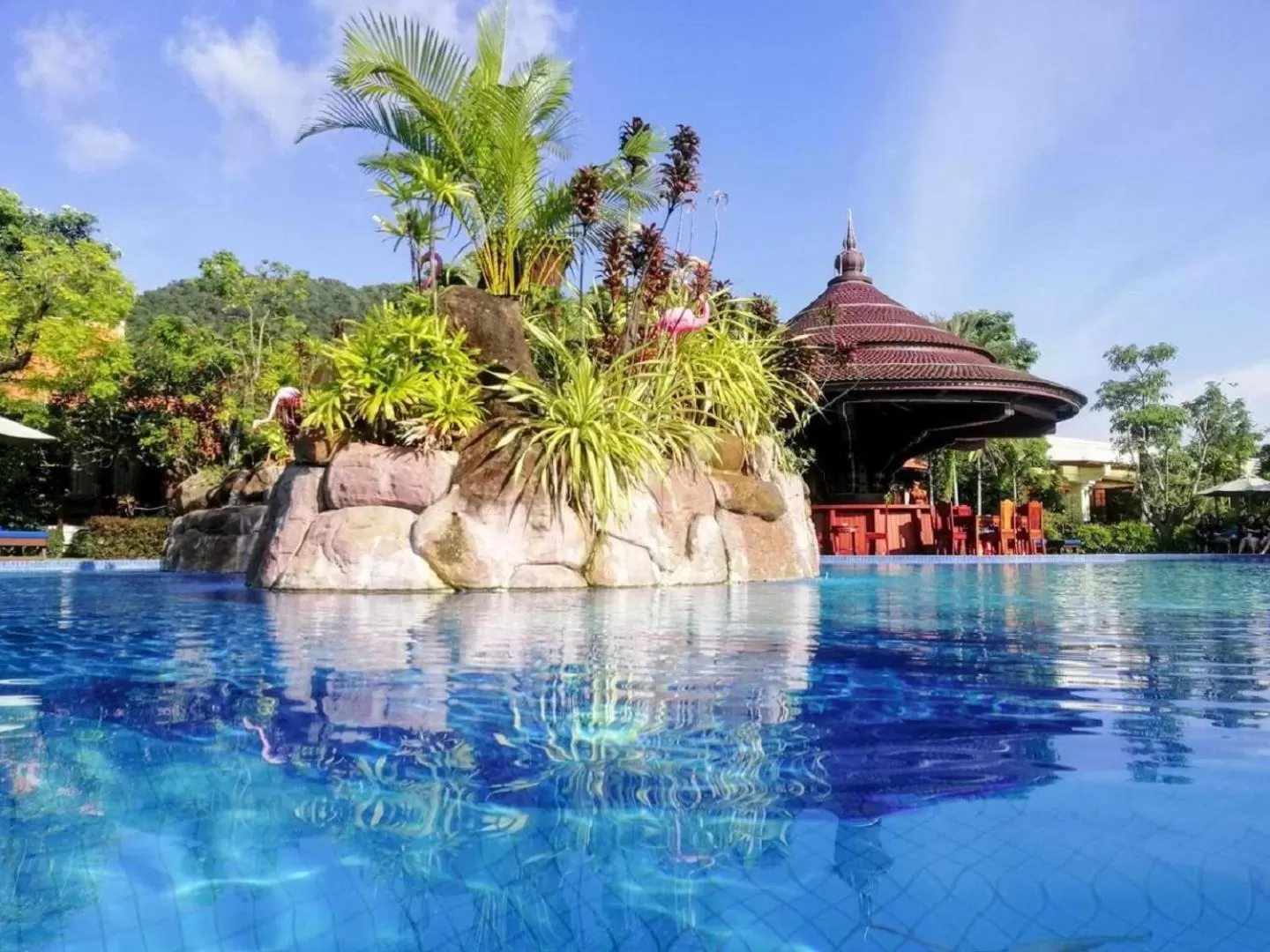 Pool view in Try Palace Resort Kep