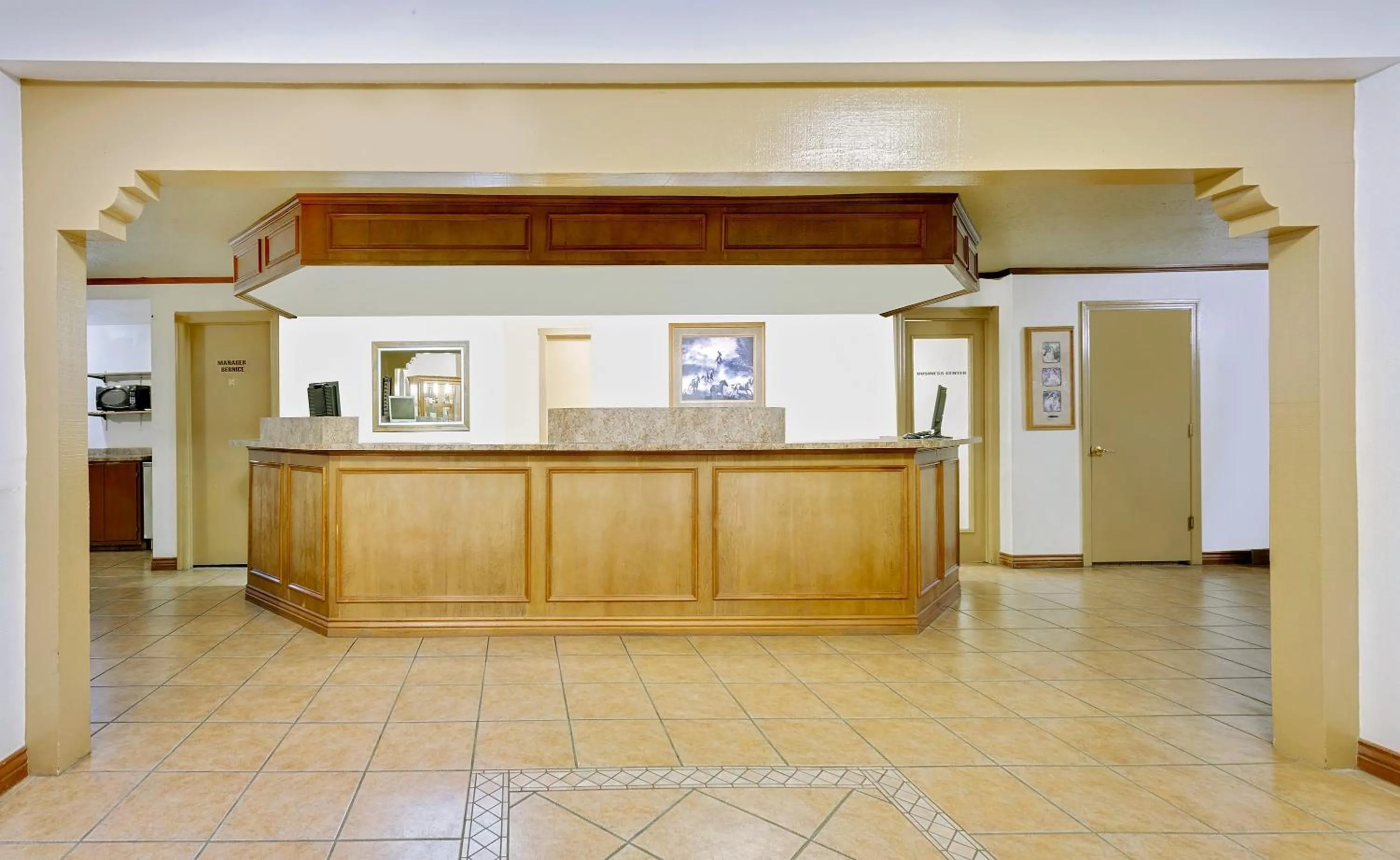 Lobby or reception in Silver Queen Inn