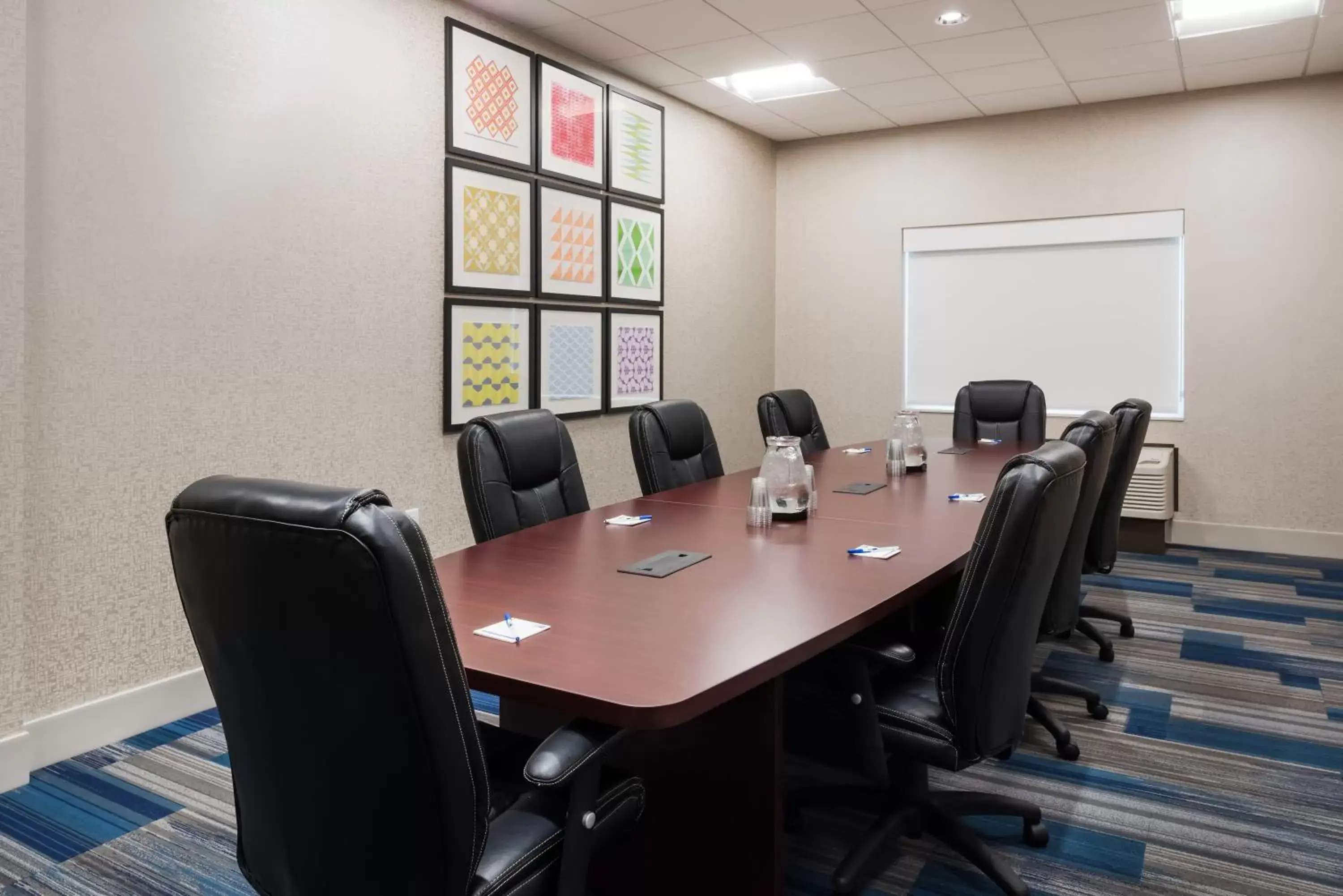 Meeting/conference room in Holiday Inn Express & Suites West Plains Southwest, an IHG Hotel
