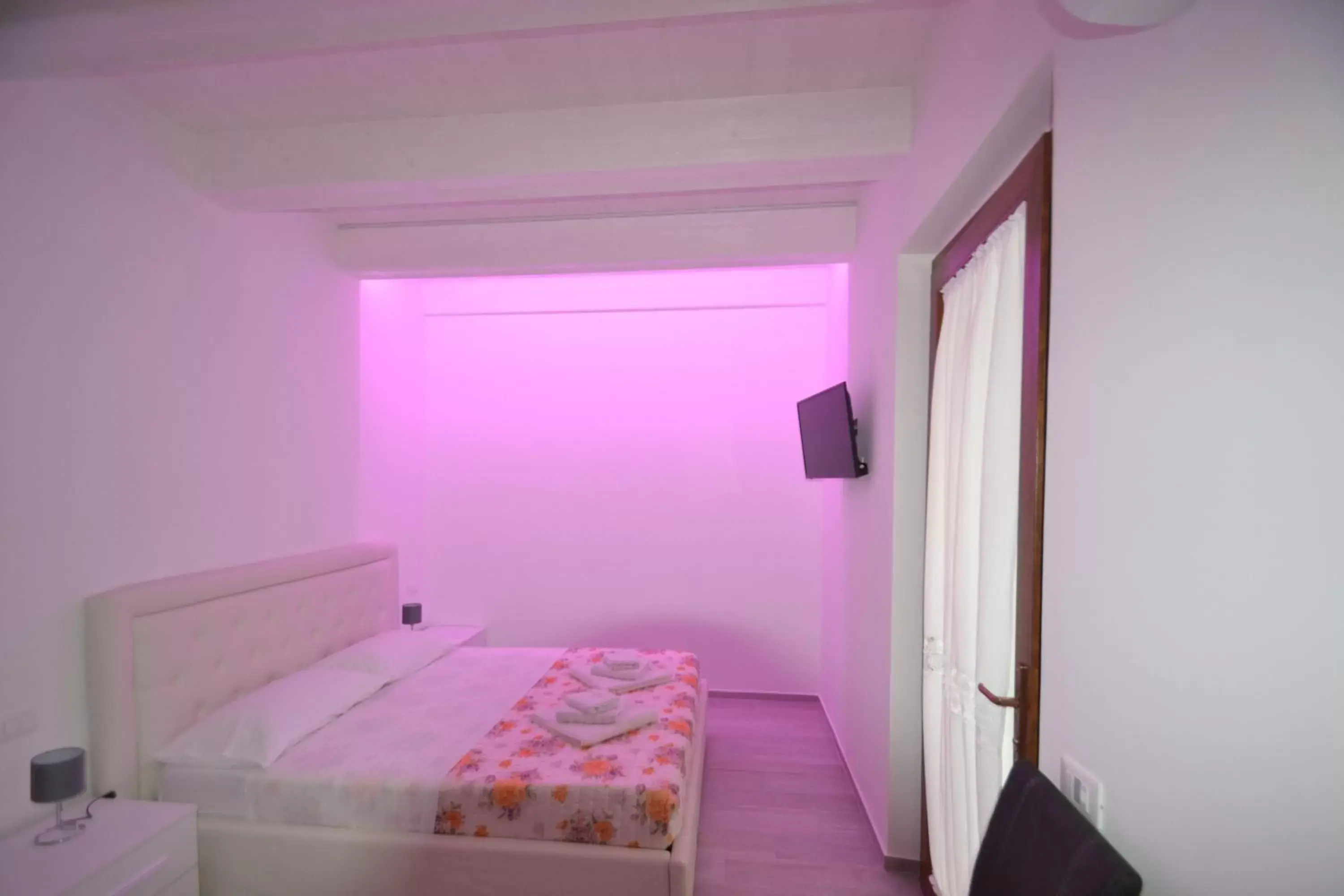 Bed in Onda Chiara B&B